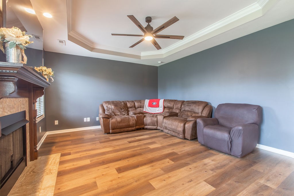 1324 Winterset Dr