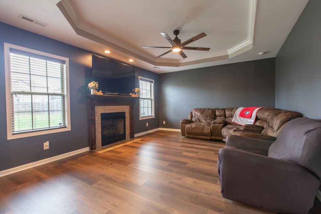 1324 Winterset Dr