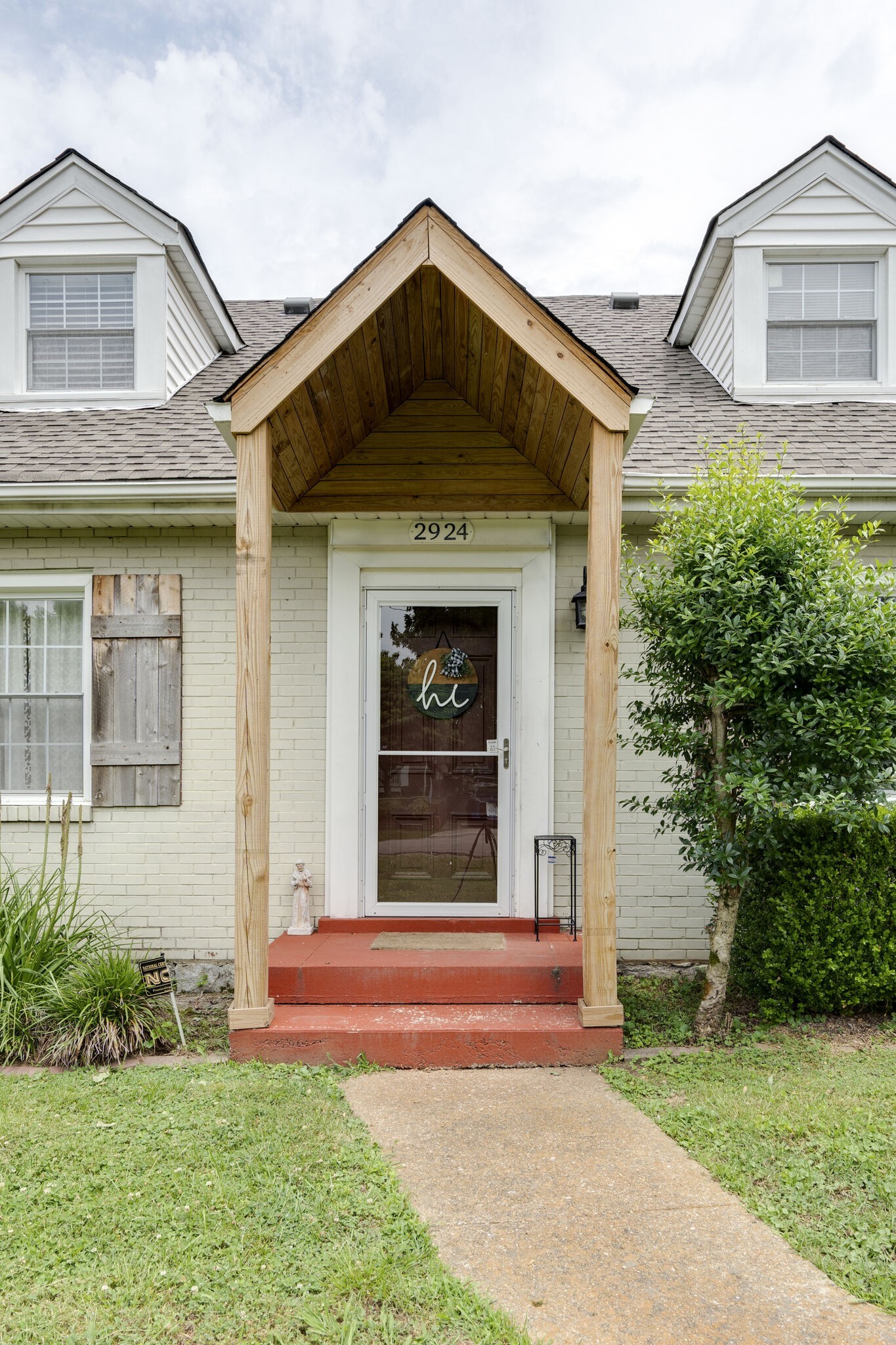 2924 Glenmeade Dr