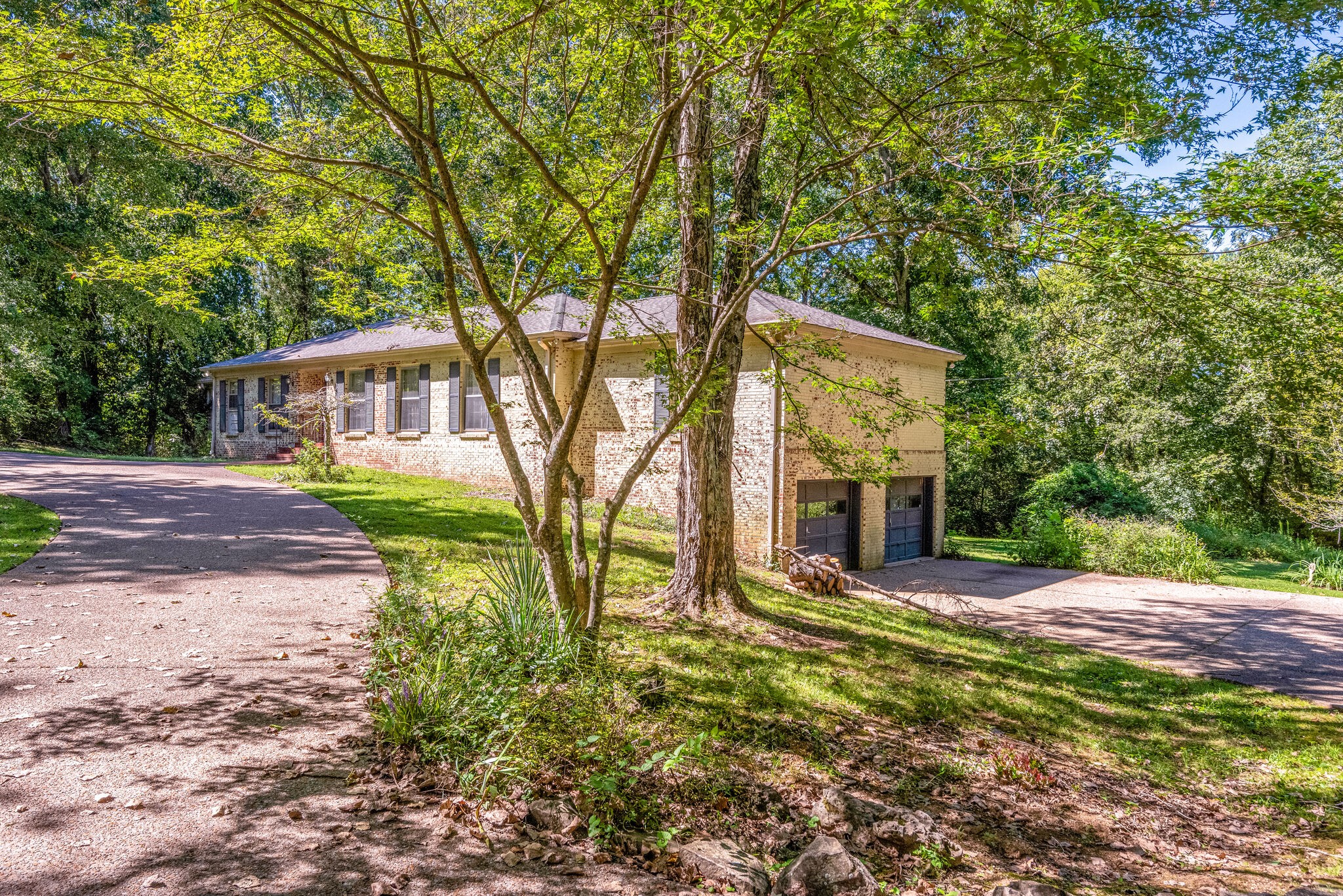 6003 Sherwood Dr
