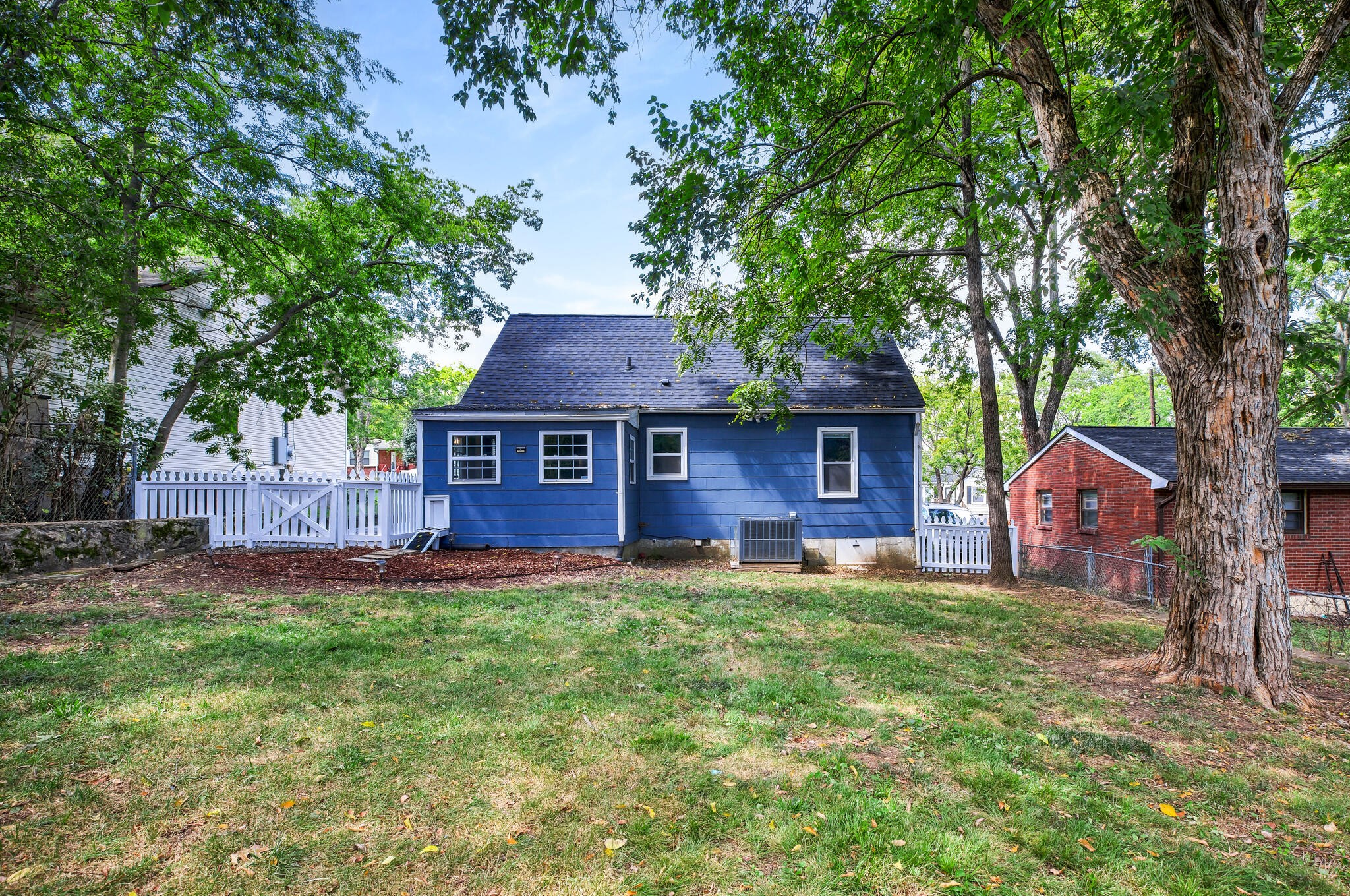 2913 Highland Dr