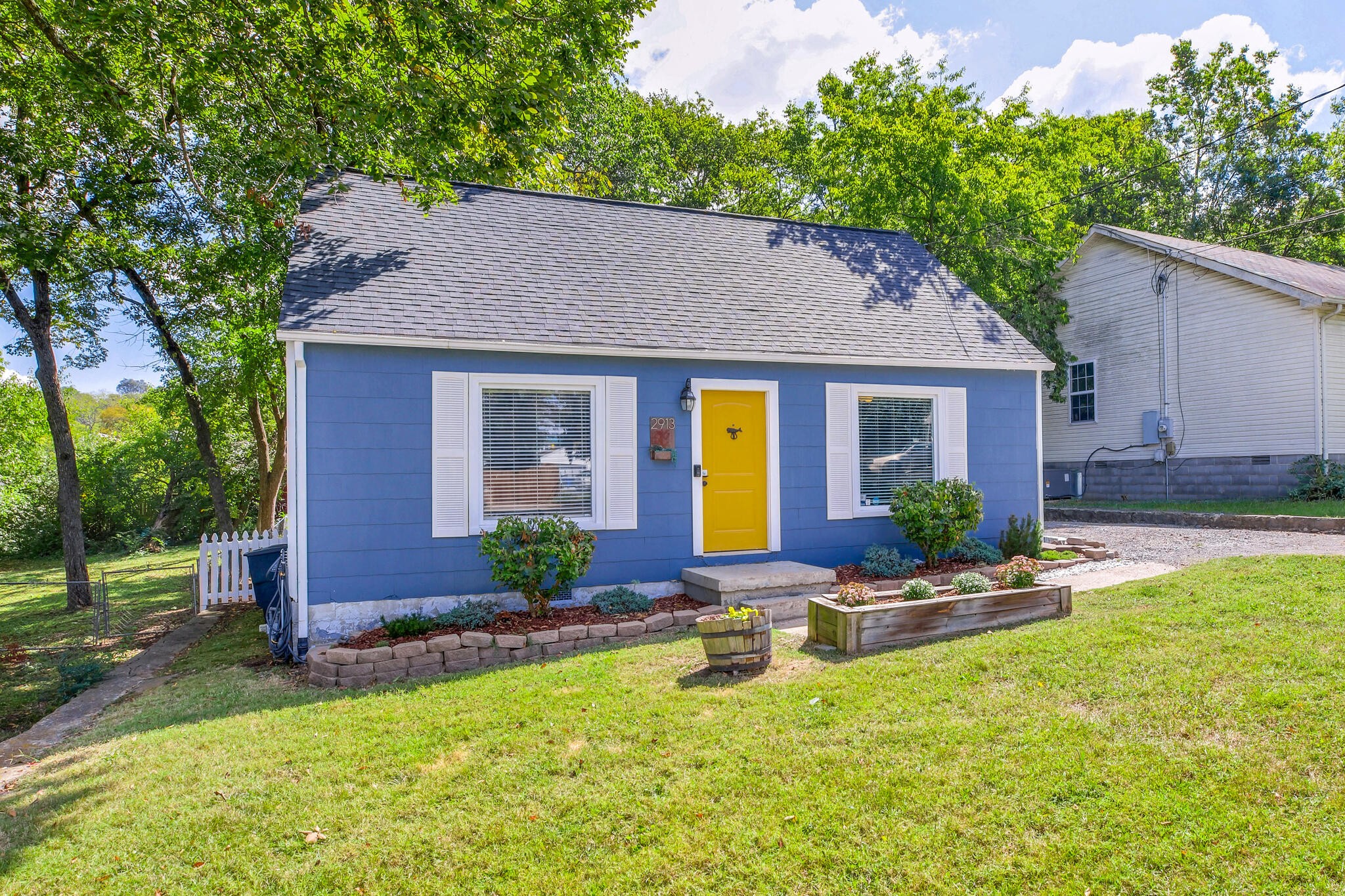 2913 Highland Dr