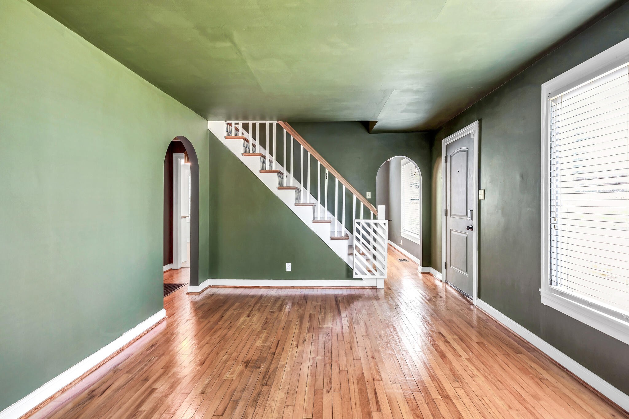 2913 Highland Dr