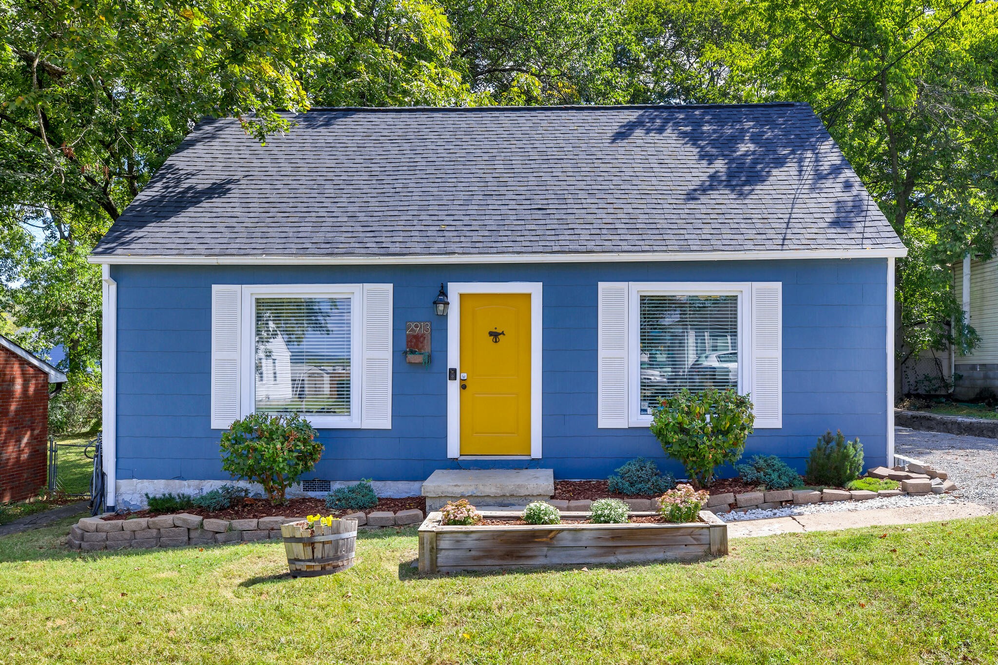 2913 Highland Dr