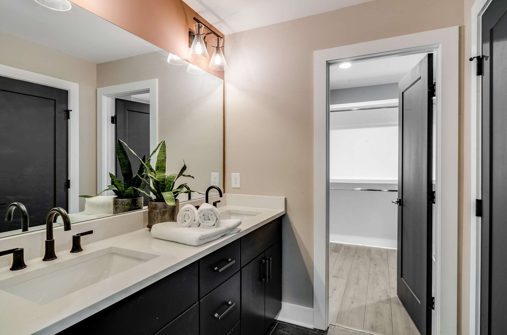 1404 Chester Ave Unit: B