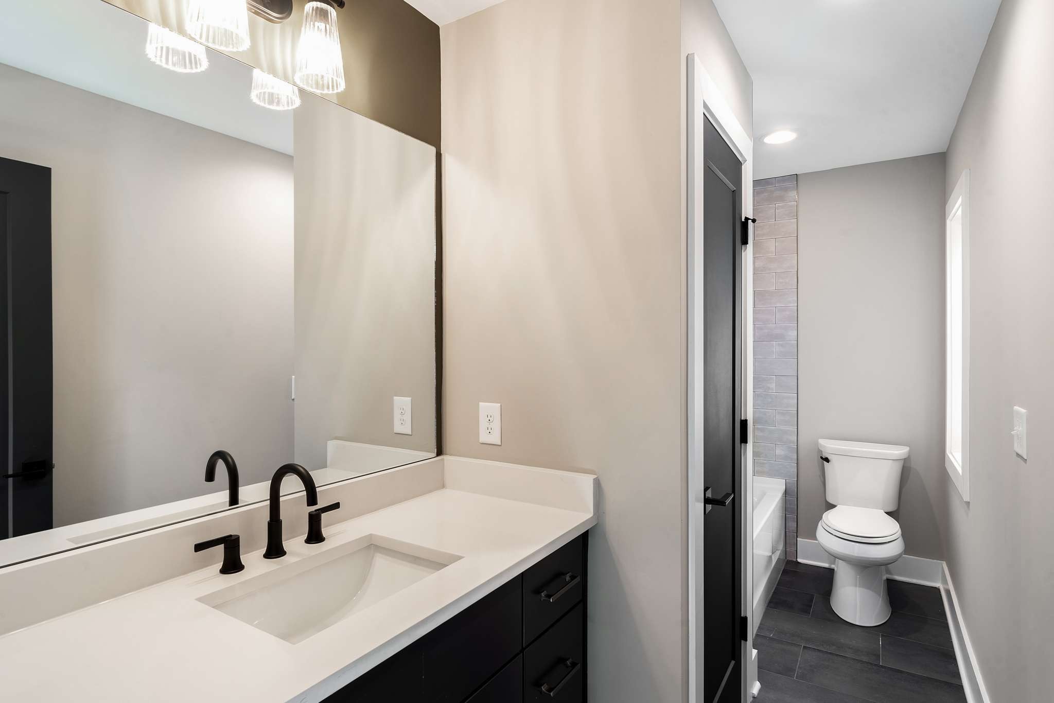 1404 Chester Ave Unit: A