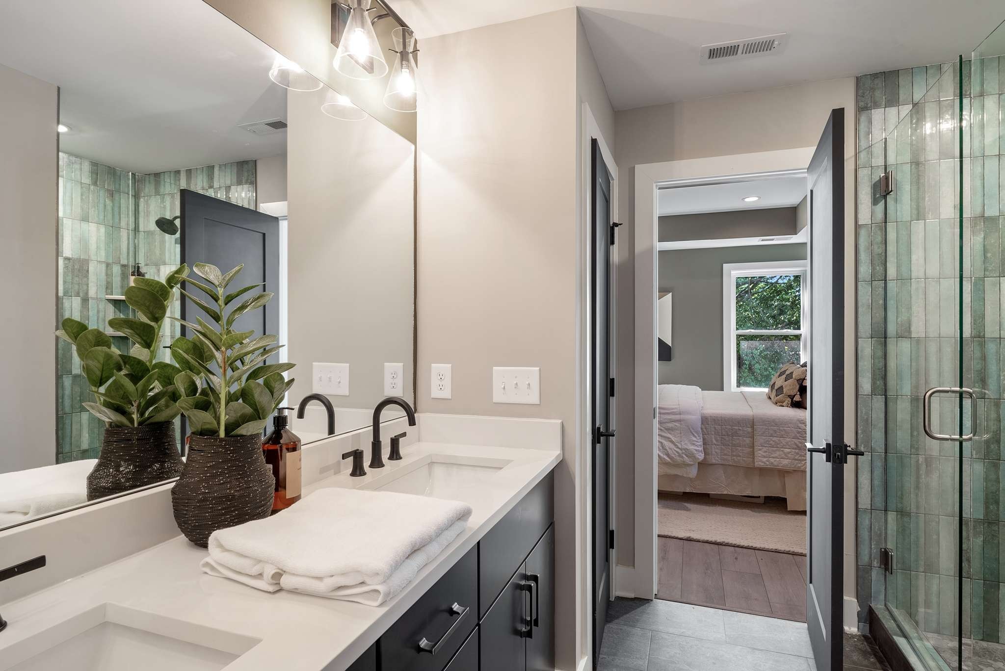 1404 Chester Ave Unit: A