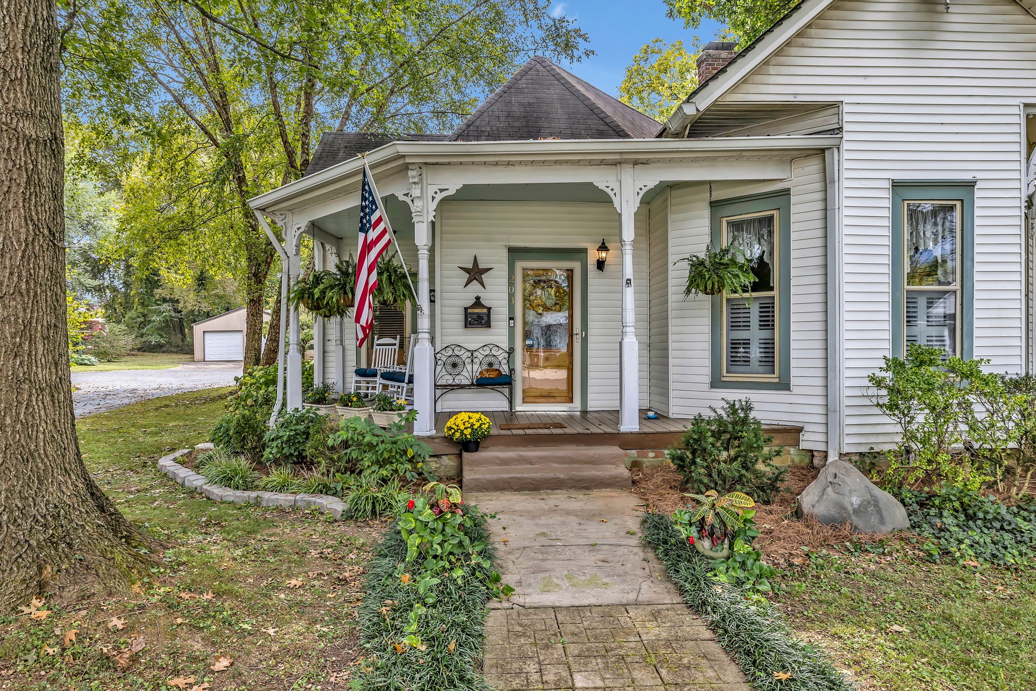 203 Hay Long Ave