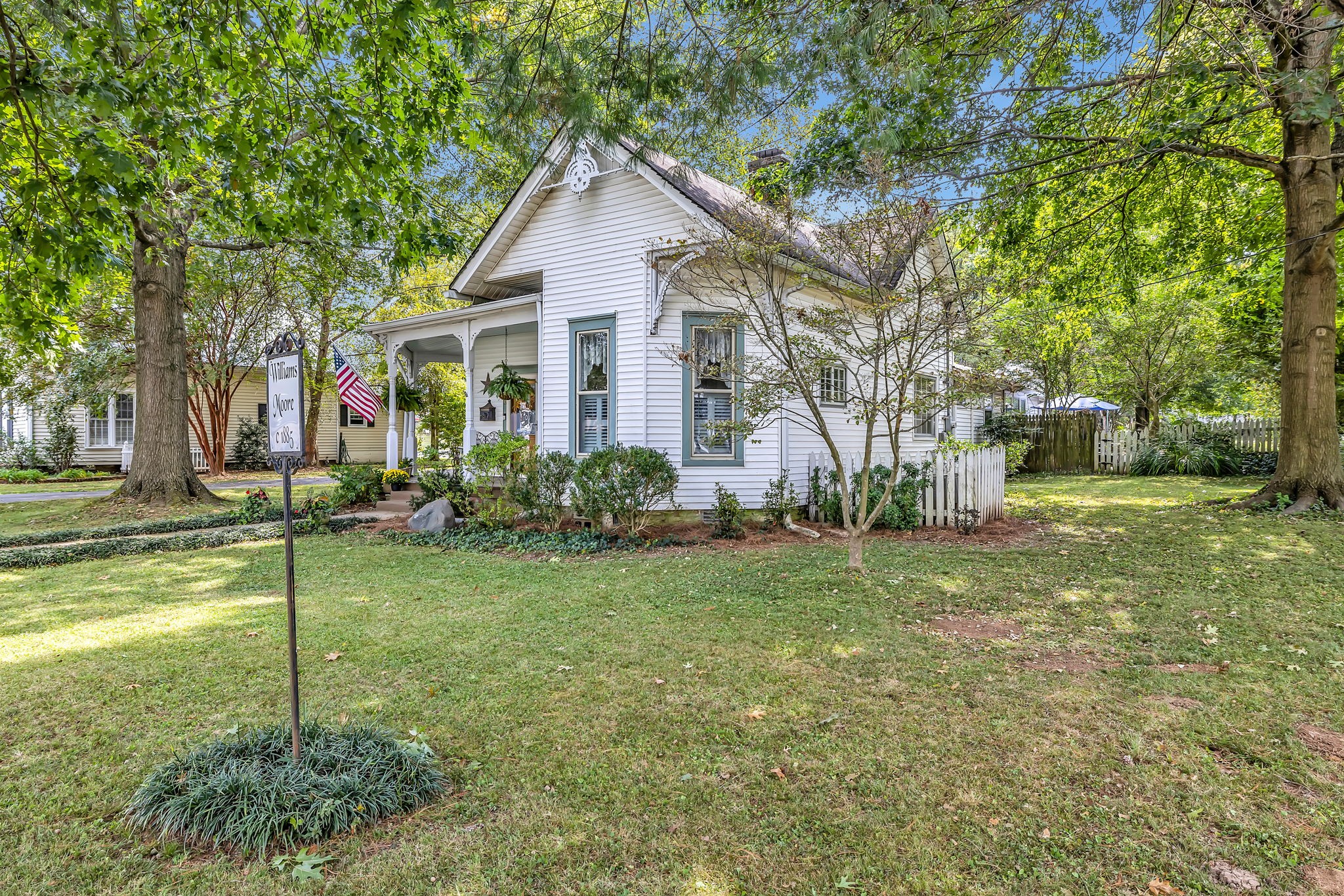 203 Hay Long Ave