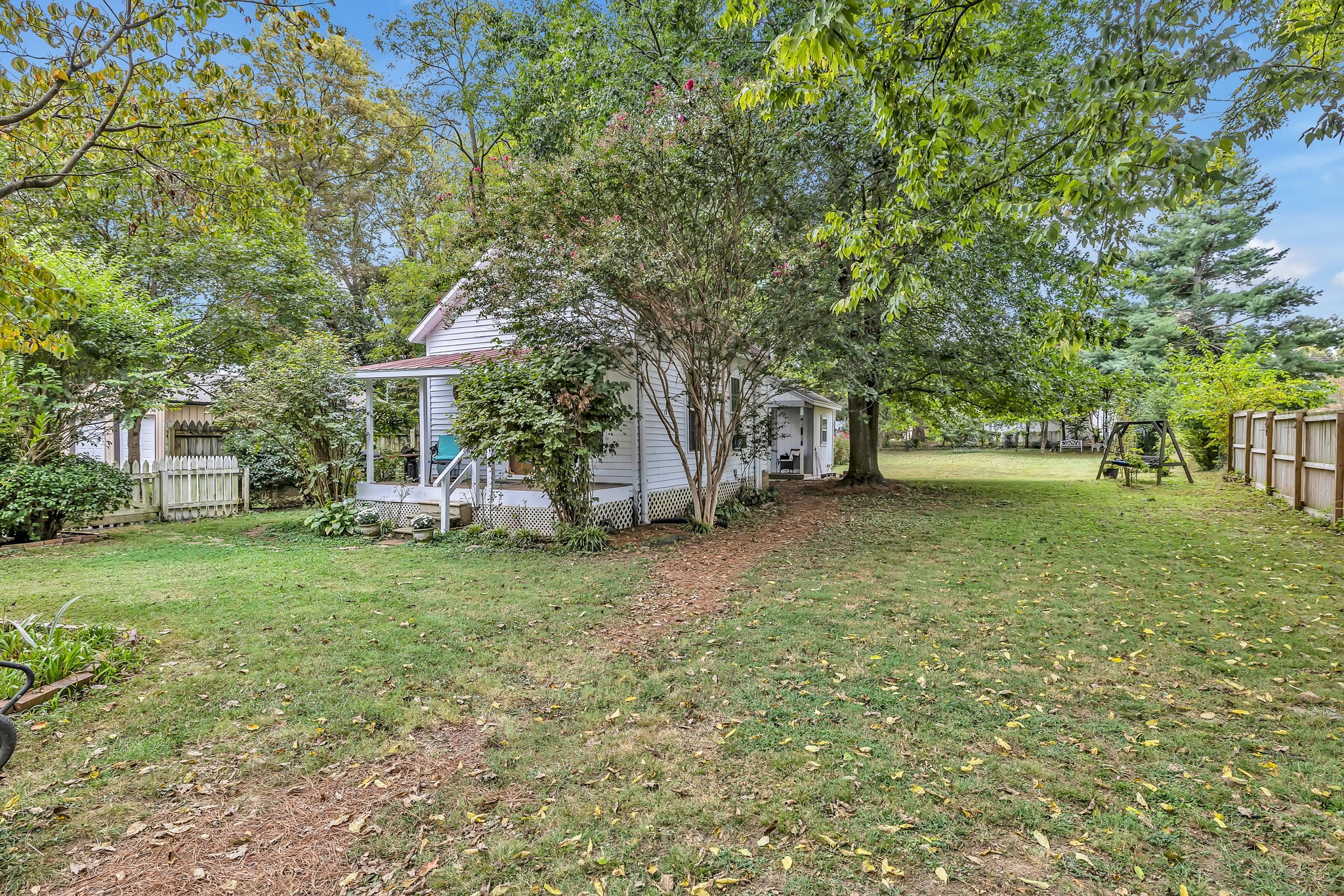 203 Hay Long Ave