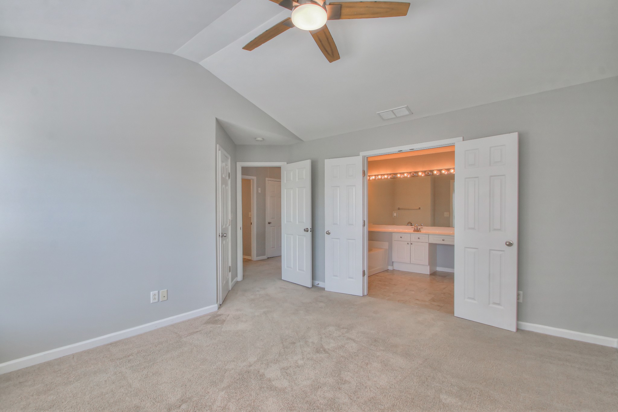 429 Old Towne Dr