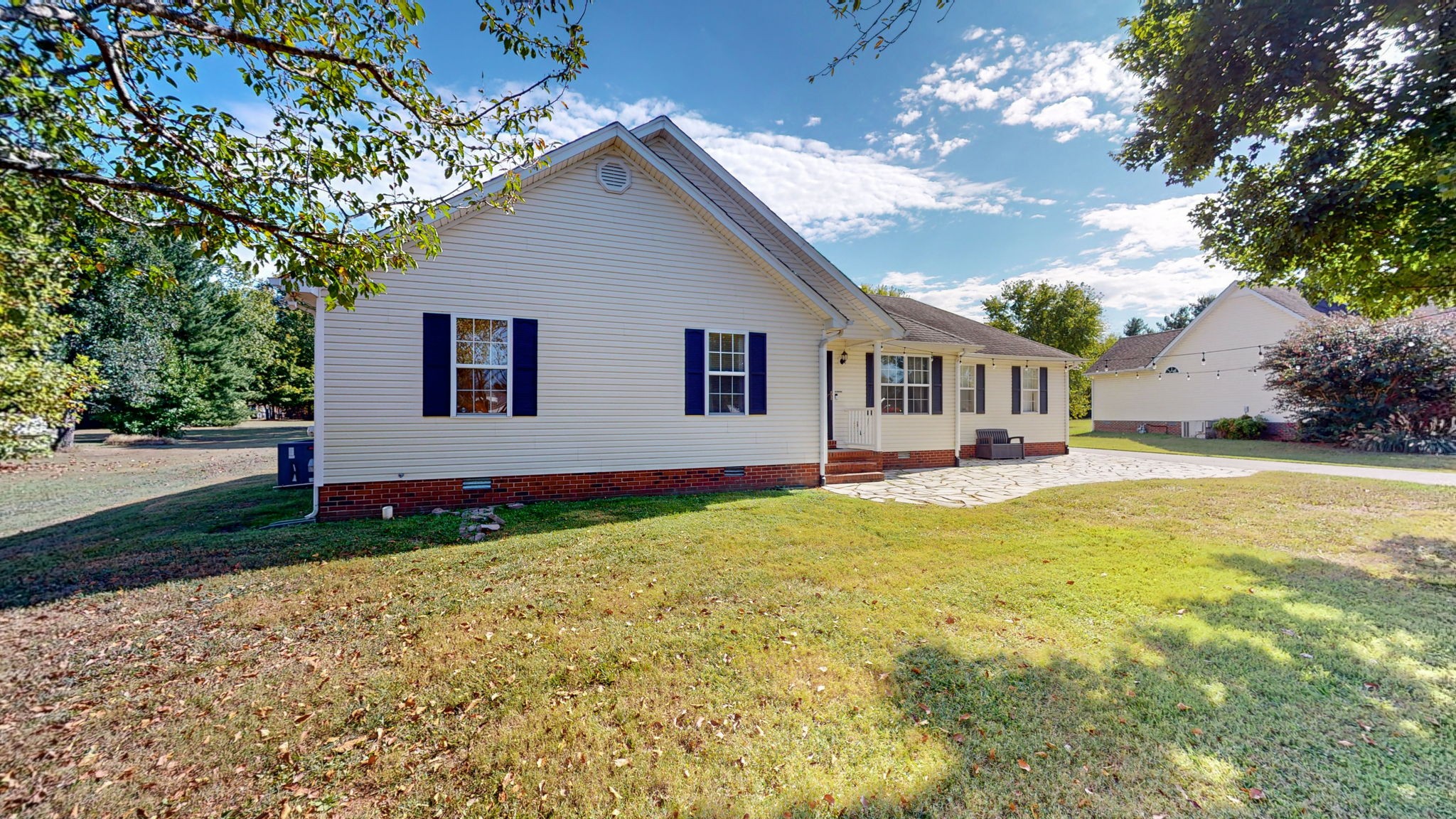 1033 Snead Drive