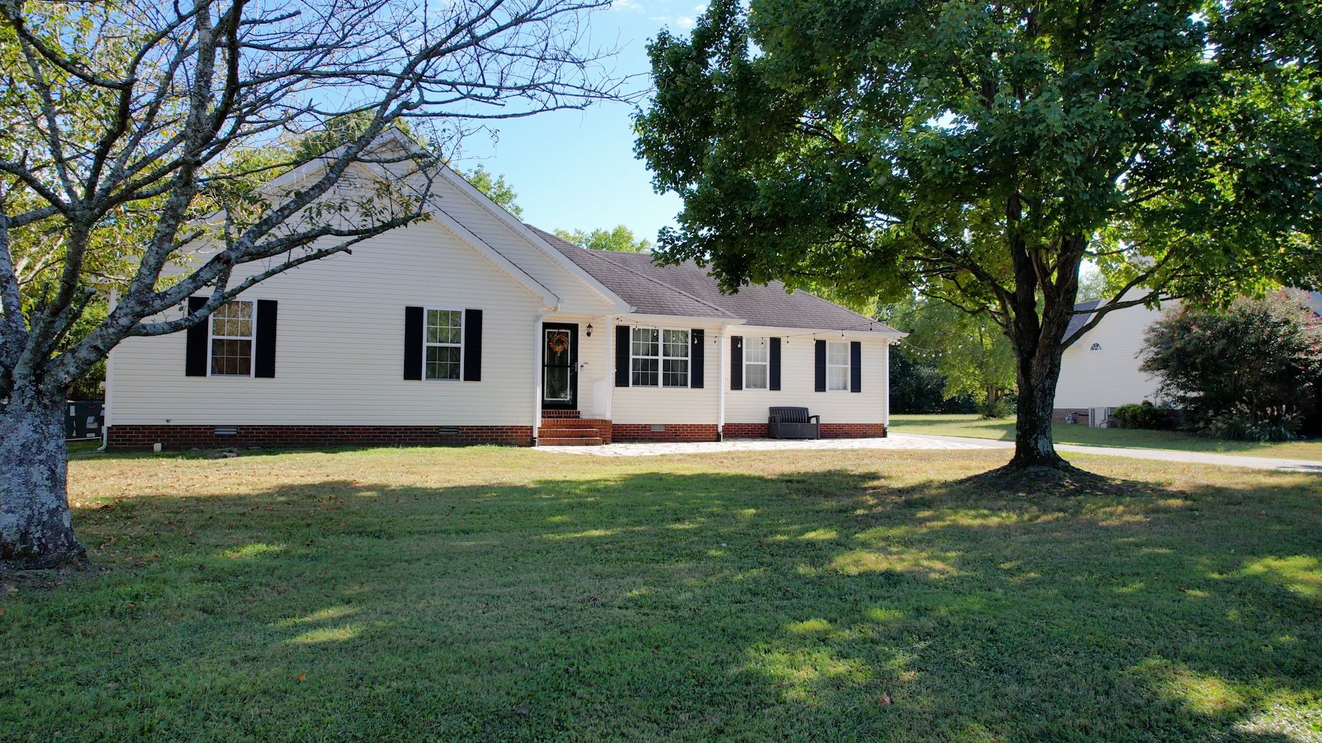 1033 Snead Drive
