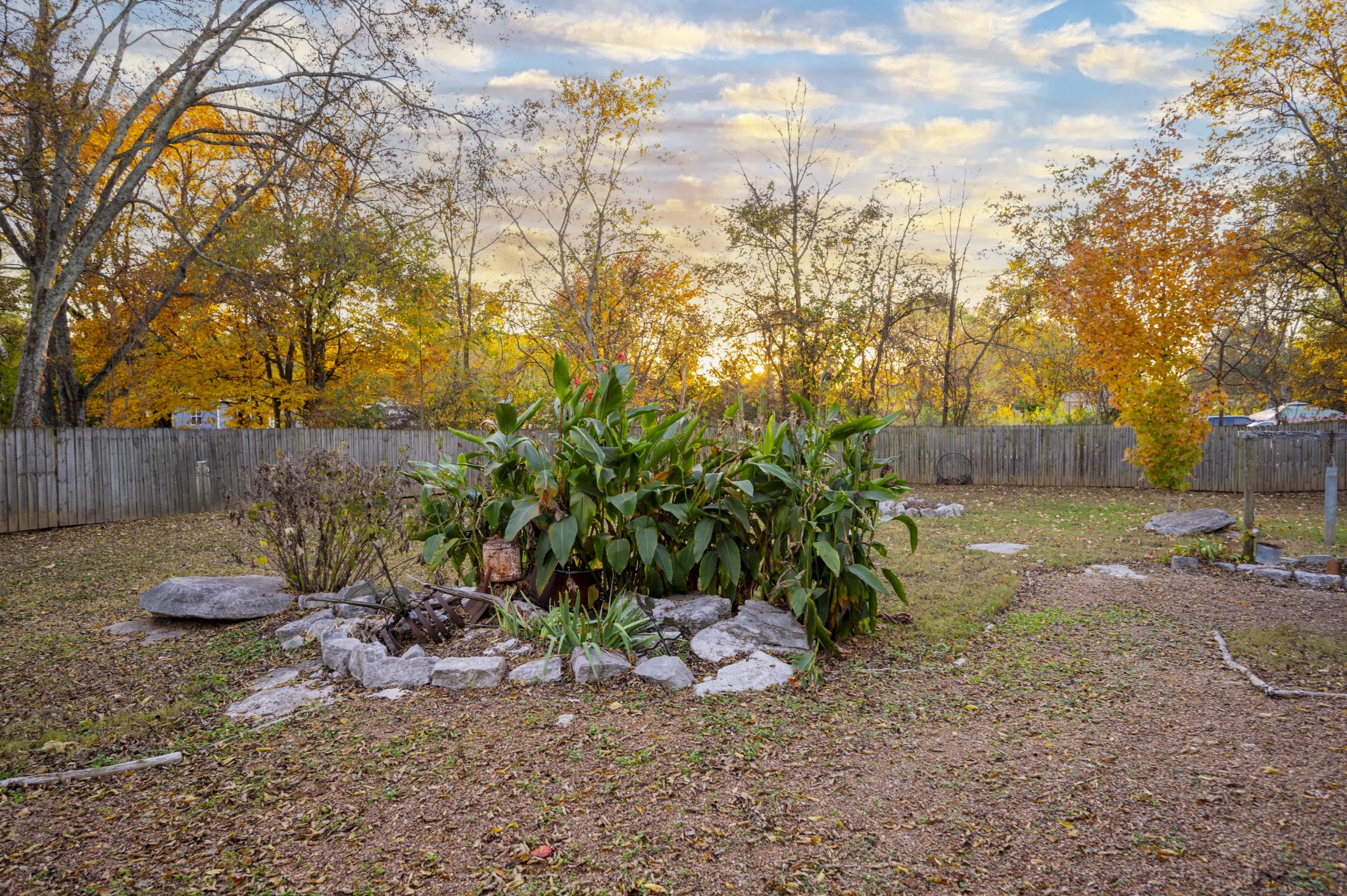 5496 Seminary Rd