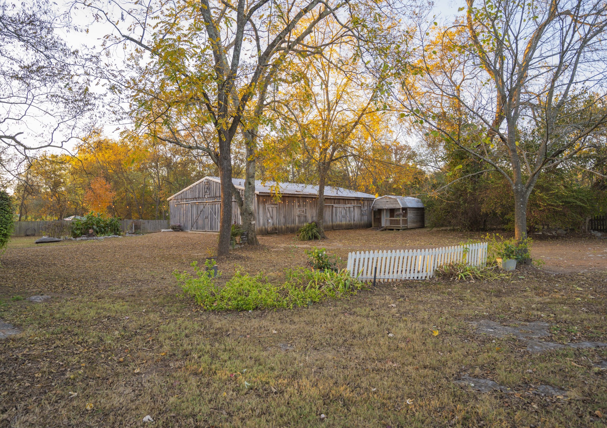 5496 Seminary Rd