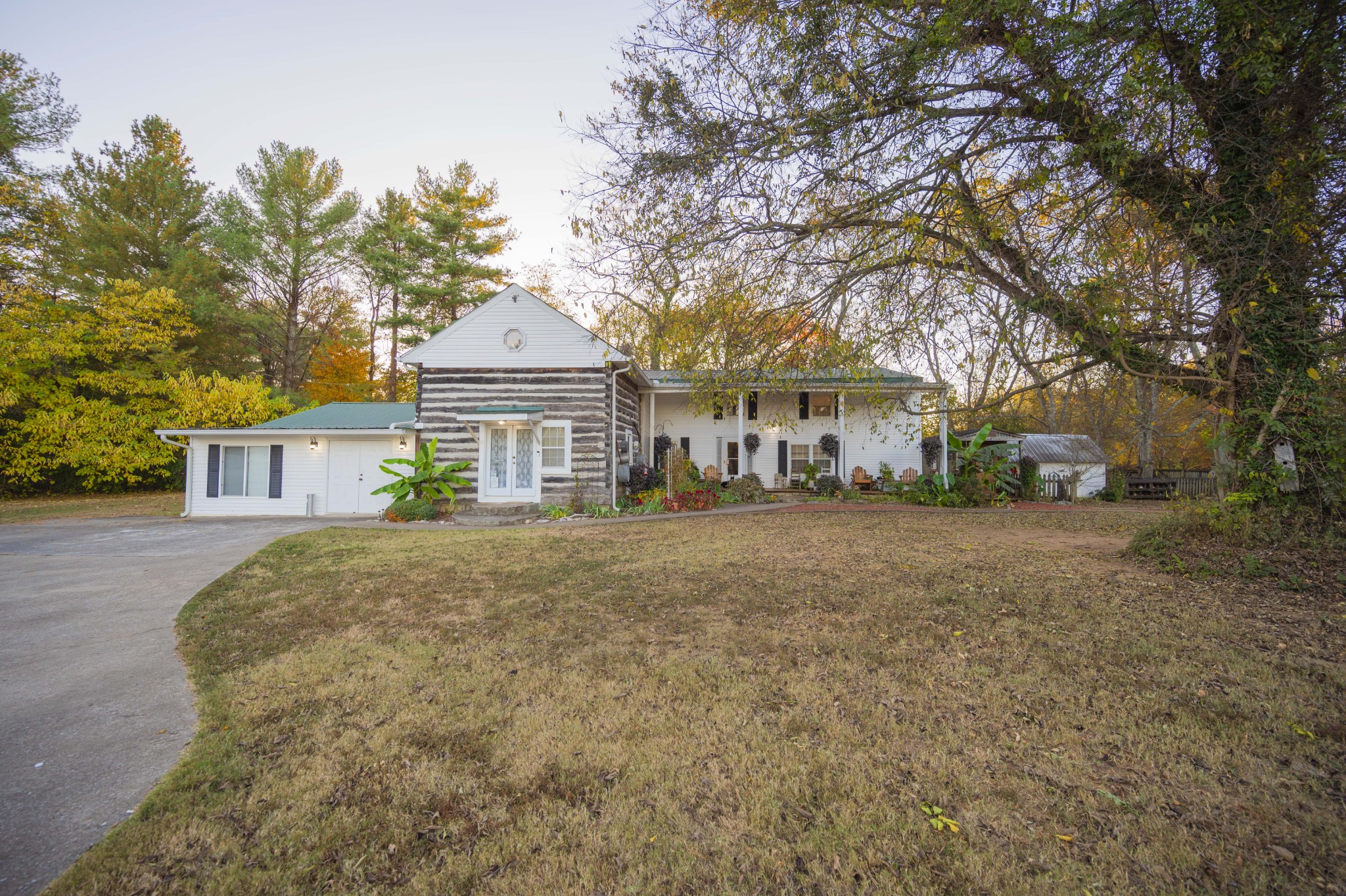 5496 Seminary Rd