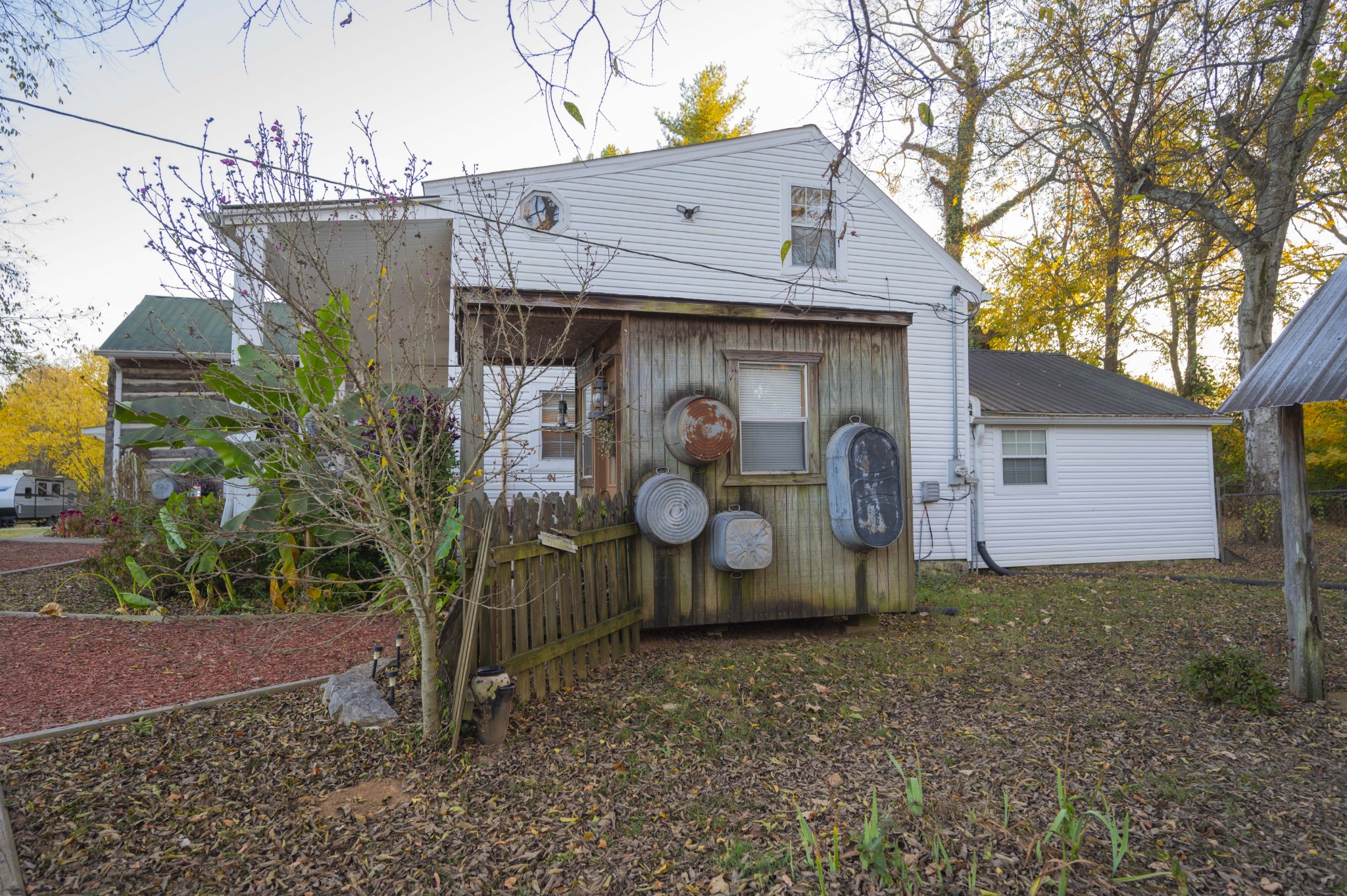 5496 Seminary Rd