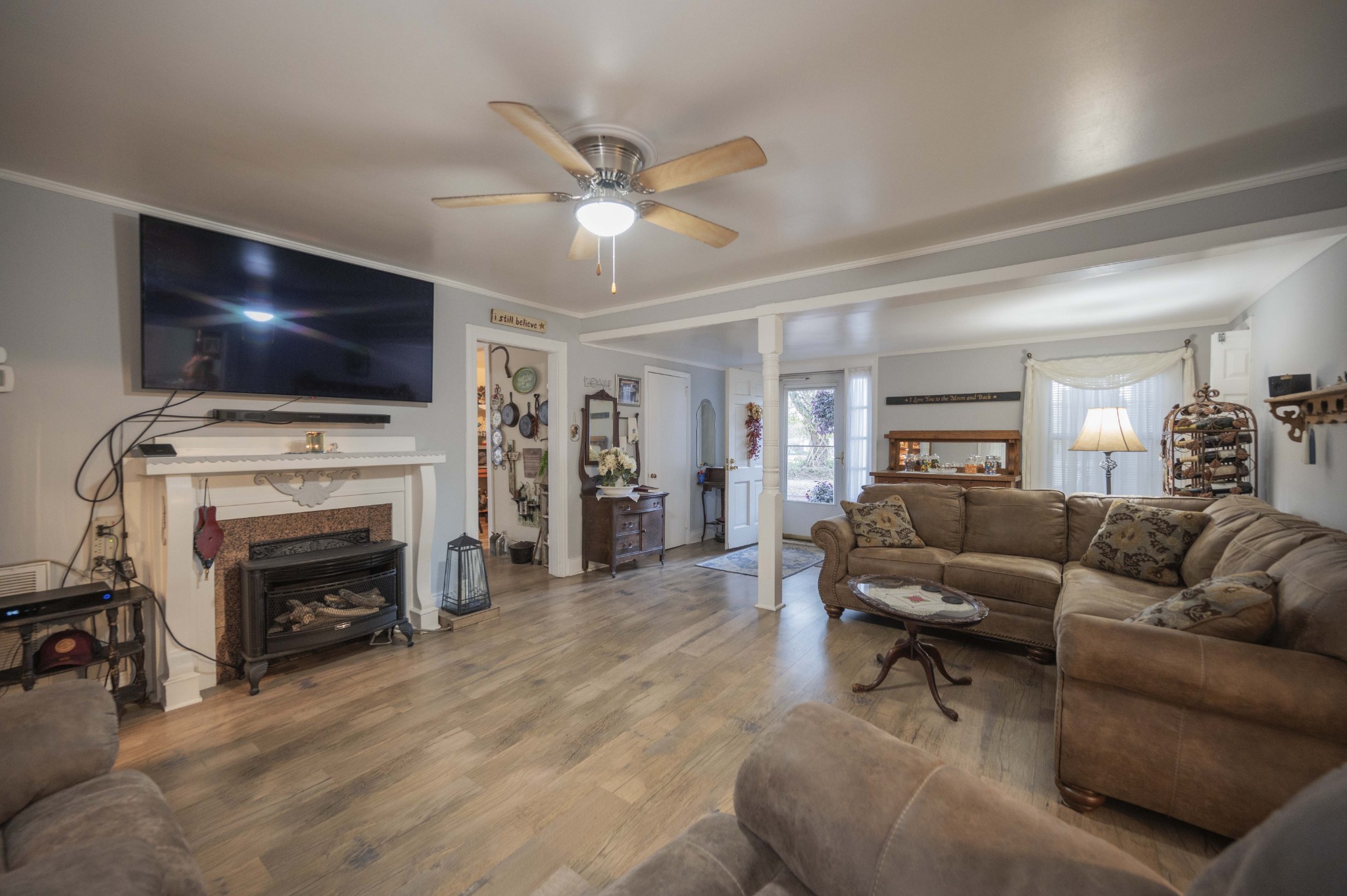 5496 Seminary Rd