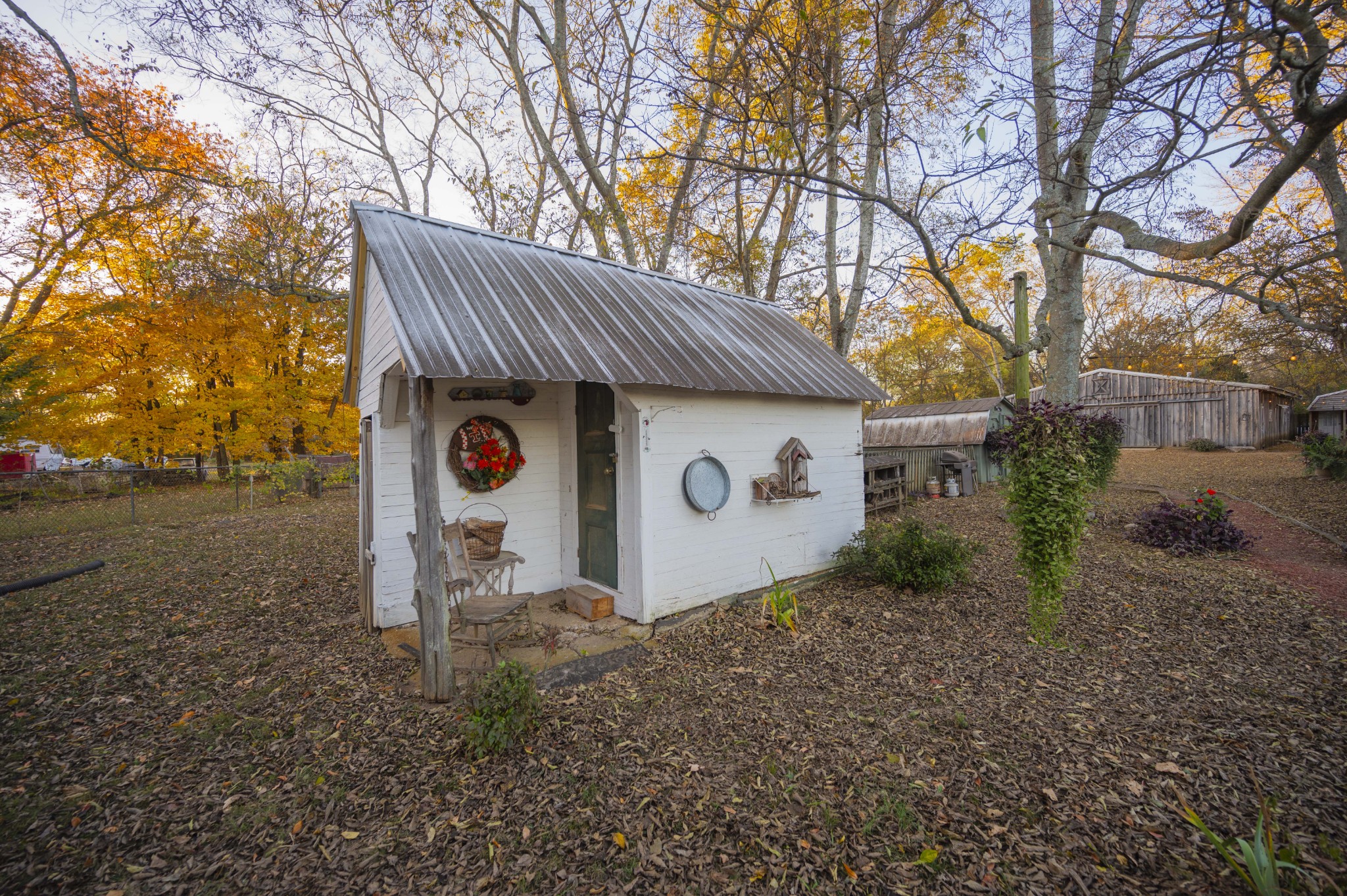 5496 Seminary Rd