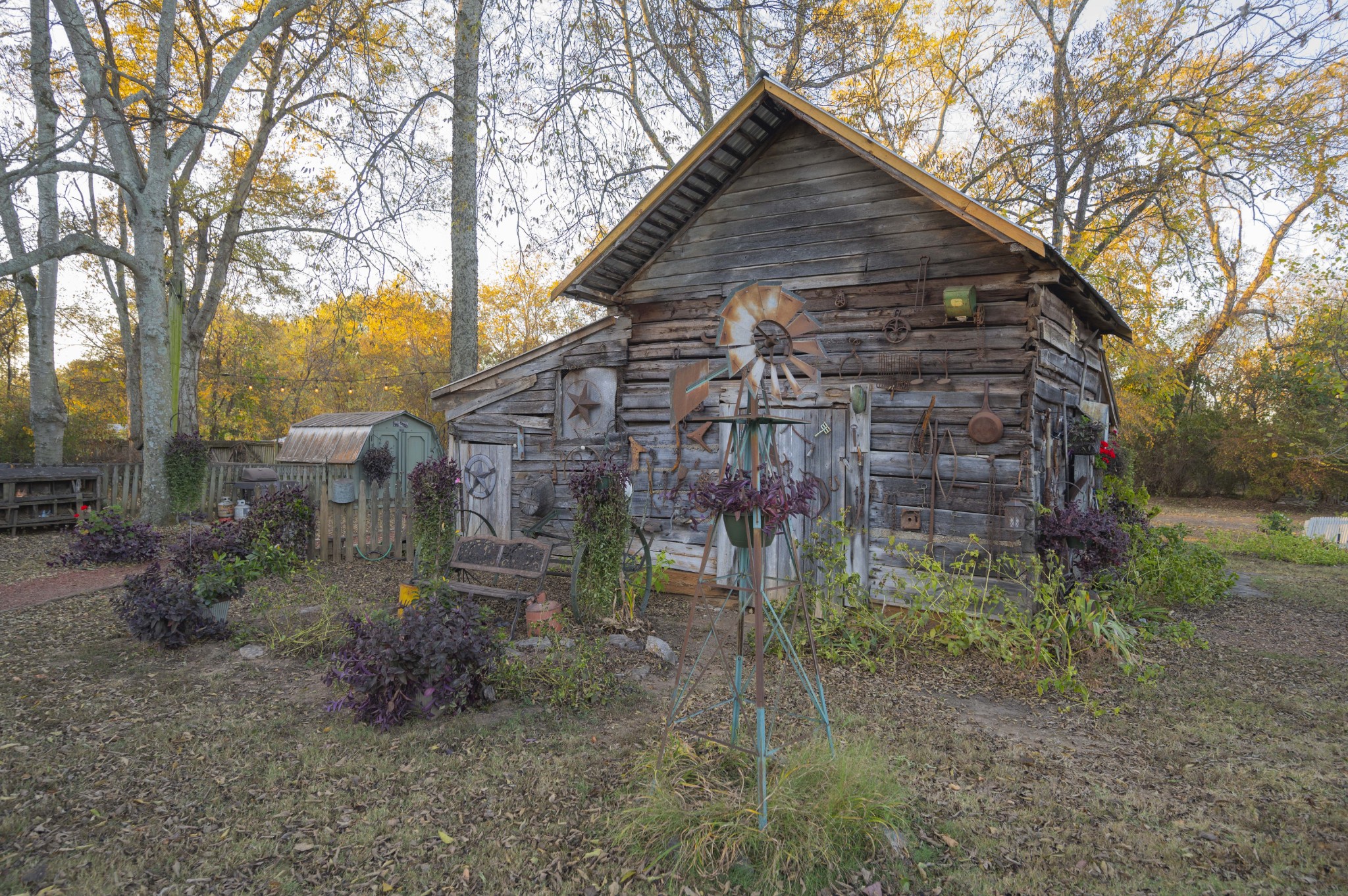 5496 Seminary Rd