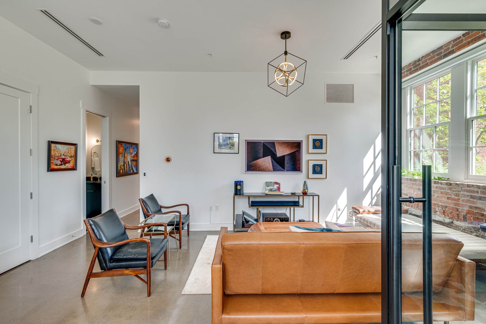 601 Madison St Unit: 109