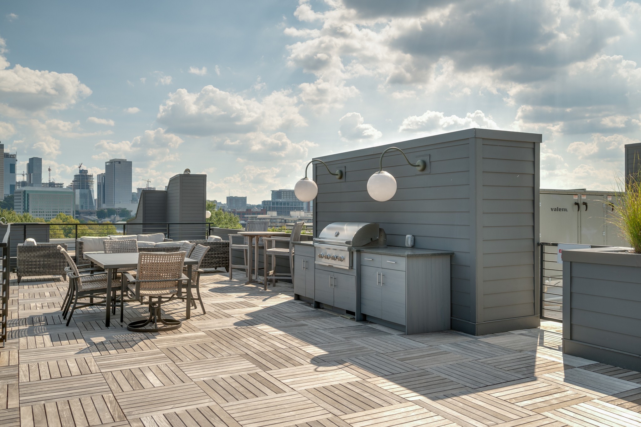 601 Madison St Unit: 109