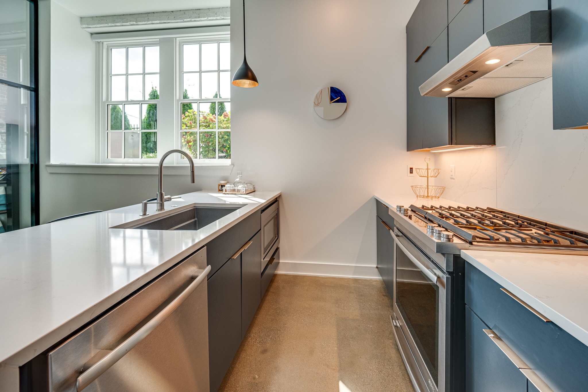 601 Madison St Unit: 109
