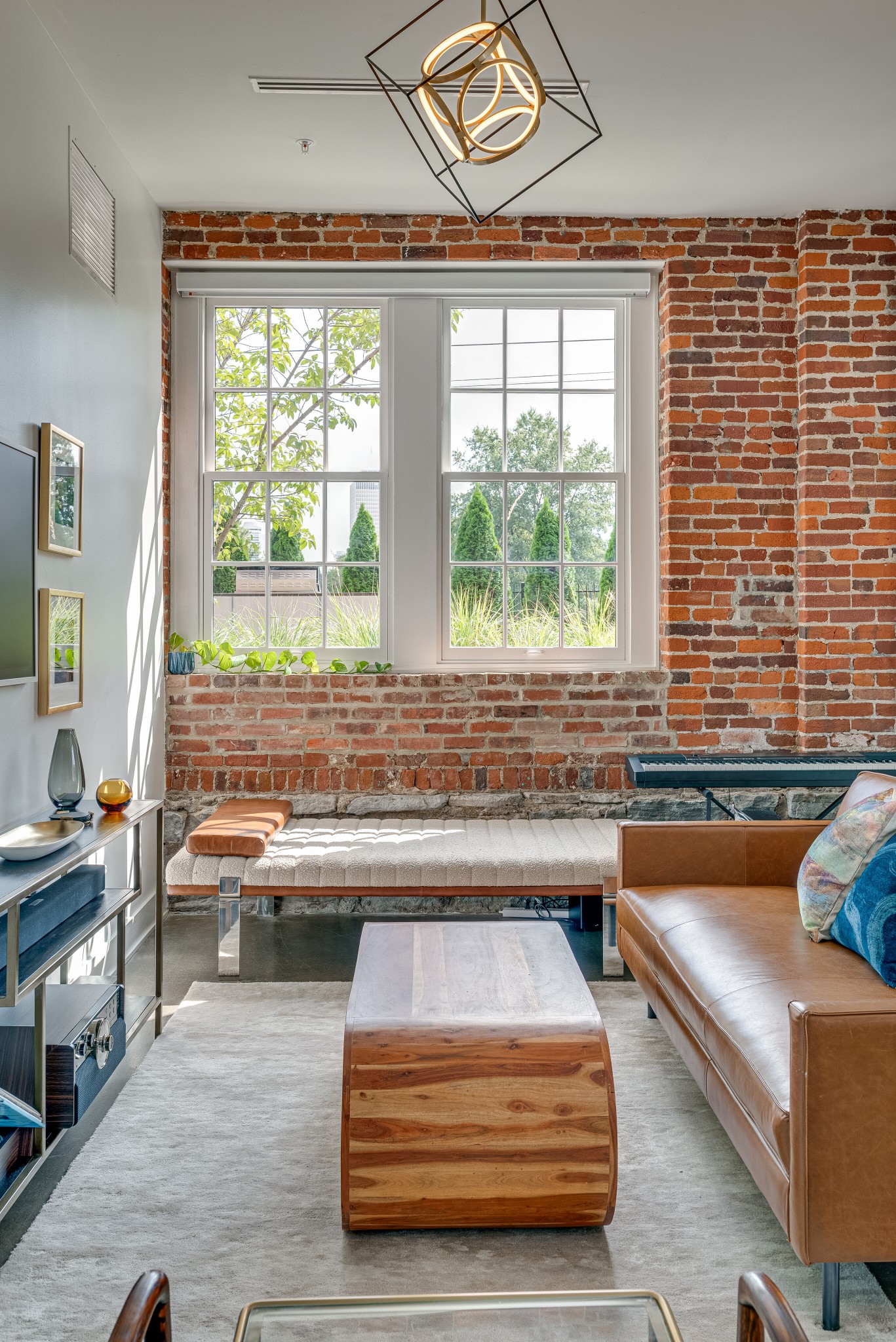 601 Madison St Unit: 109