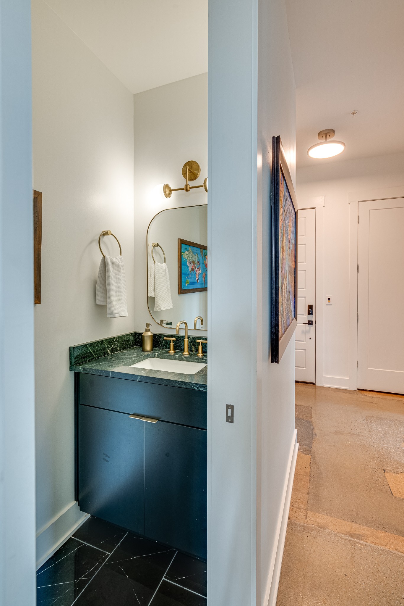 601 Madison St Unit: 109