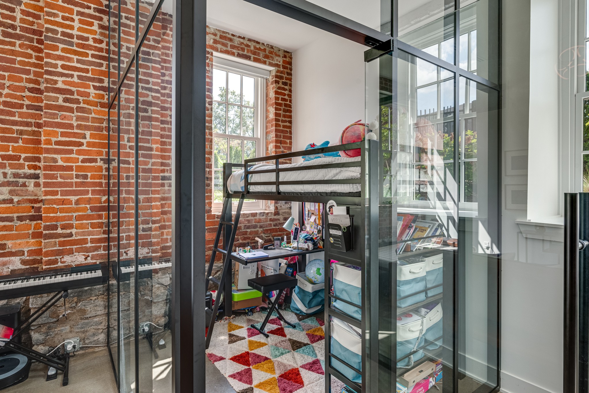 601 Madison St Unit: 109