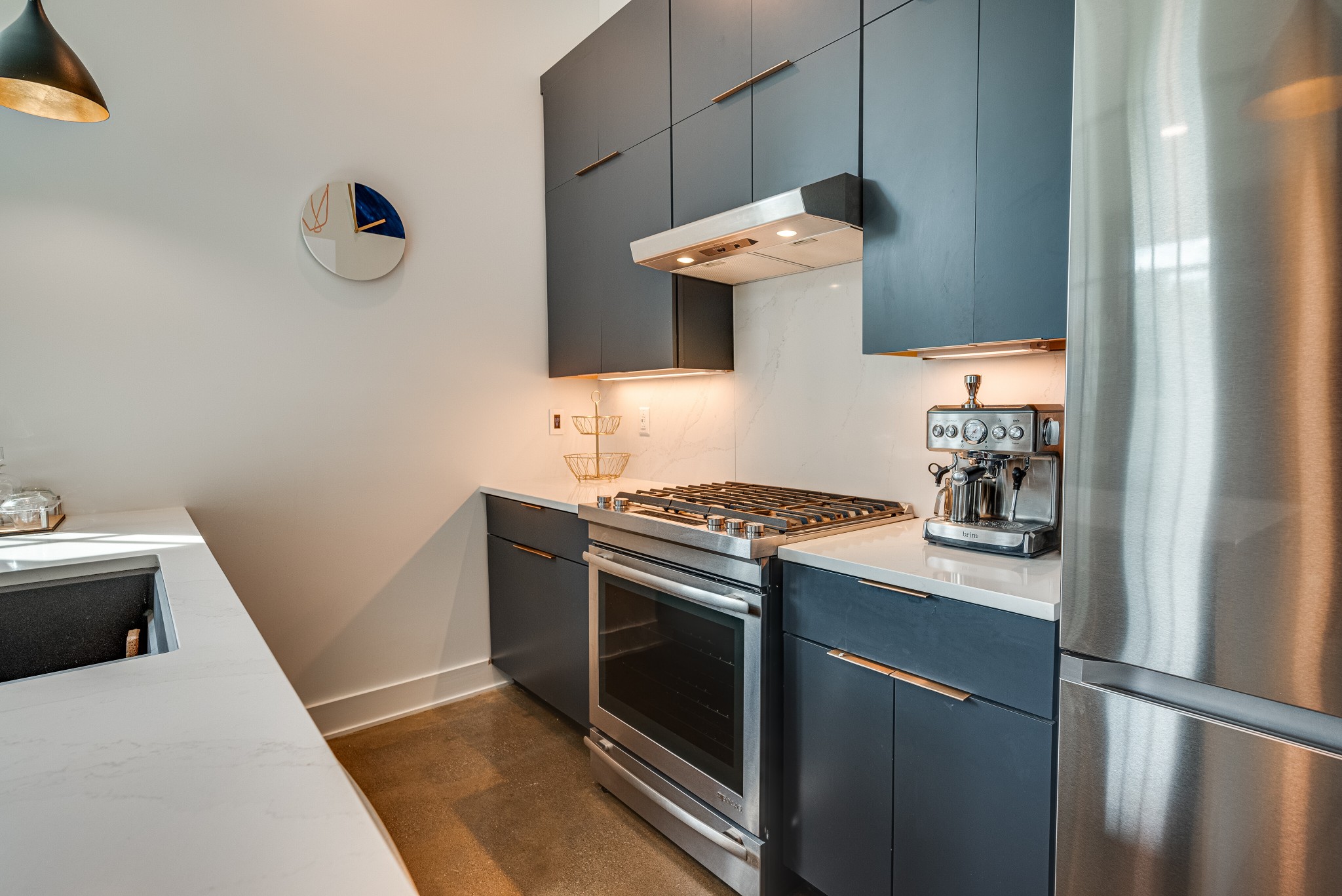 601 Madison St Unit: 109