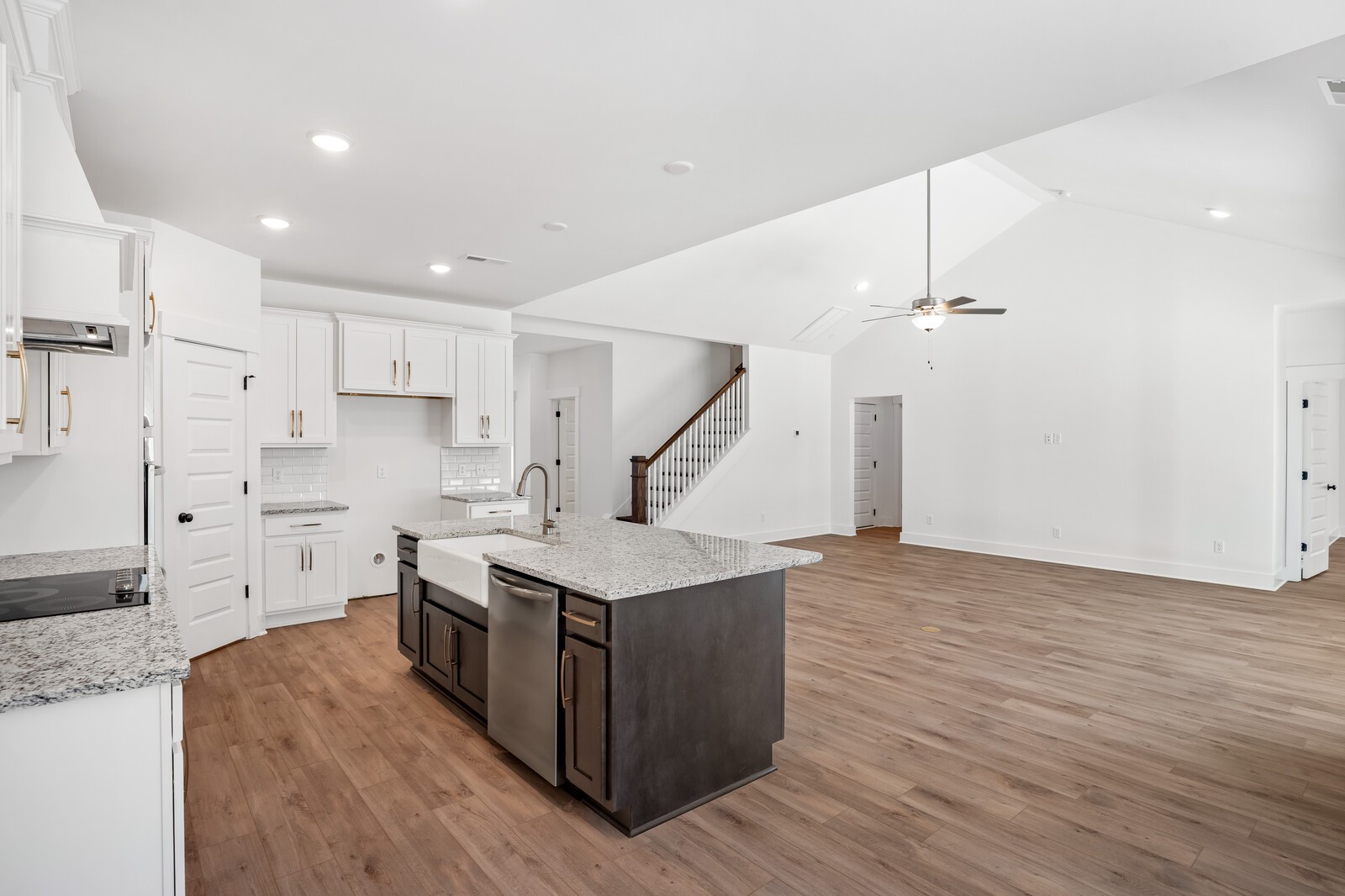 2914 Parkwood Dr