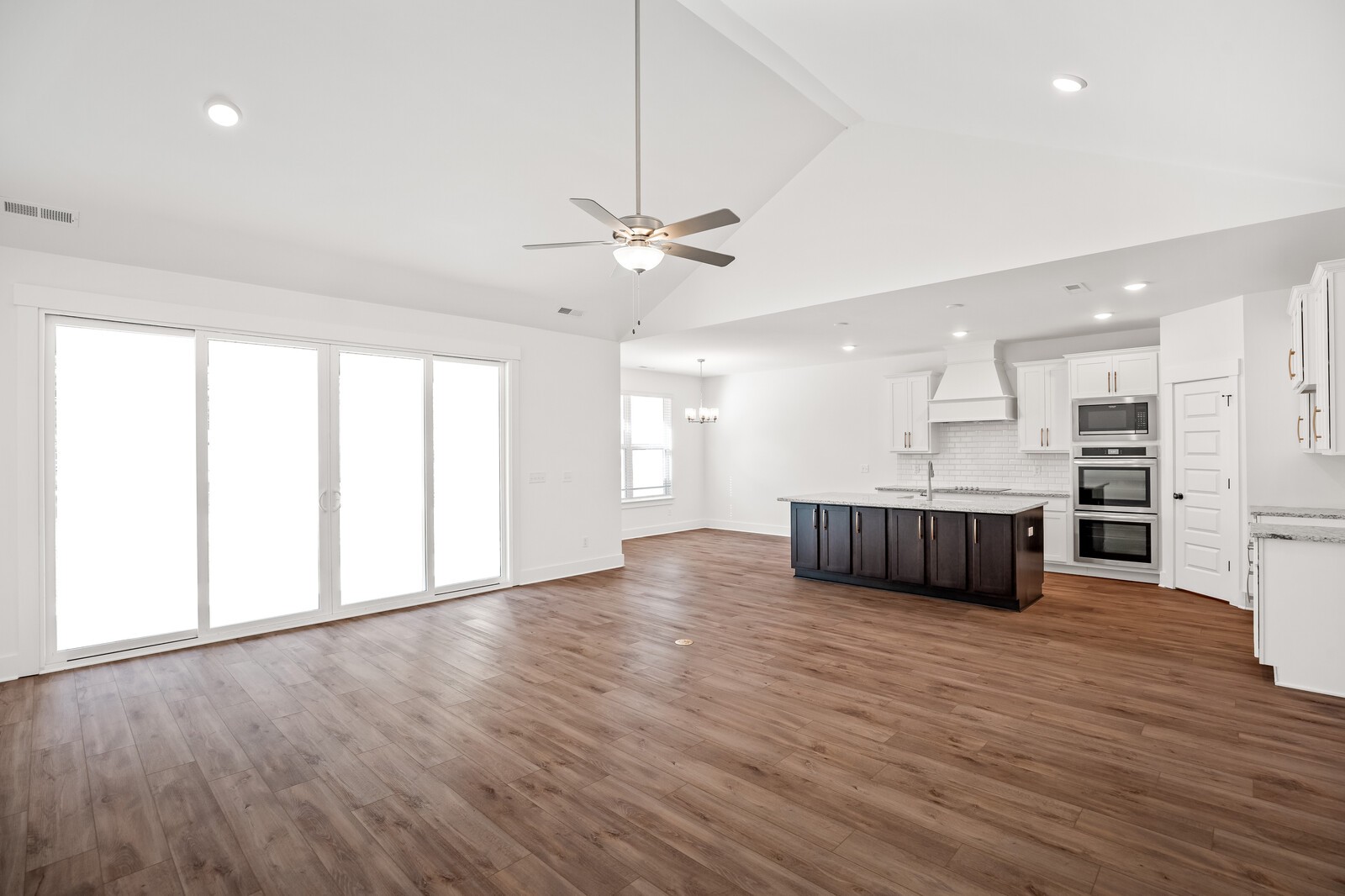 2914 Parkwood Dr