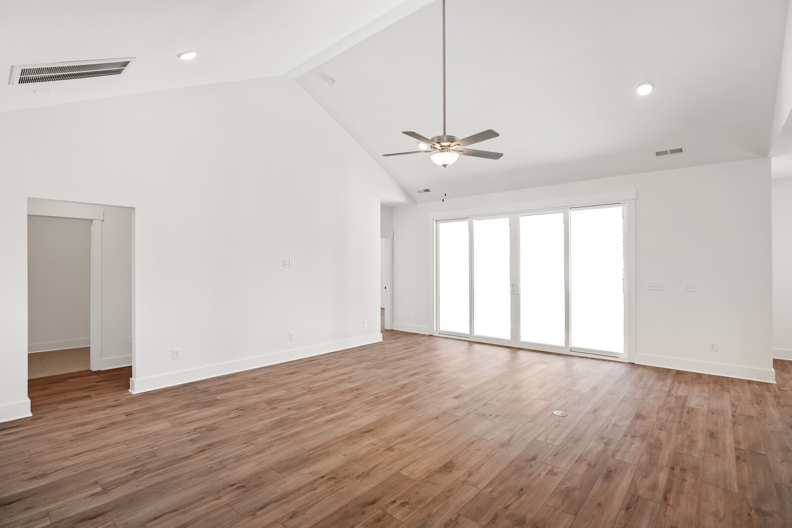 2914 Parkwood Dr