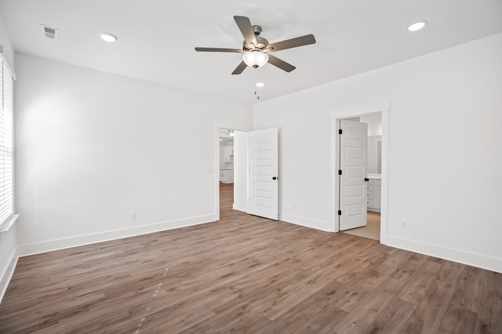 2914 Parkwood Dr