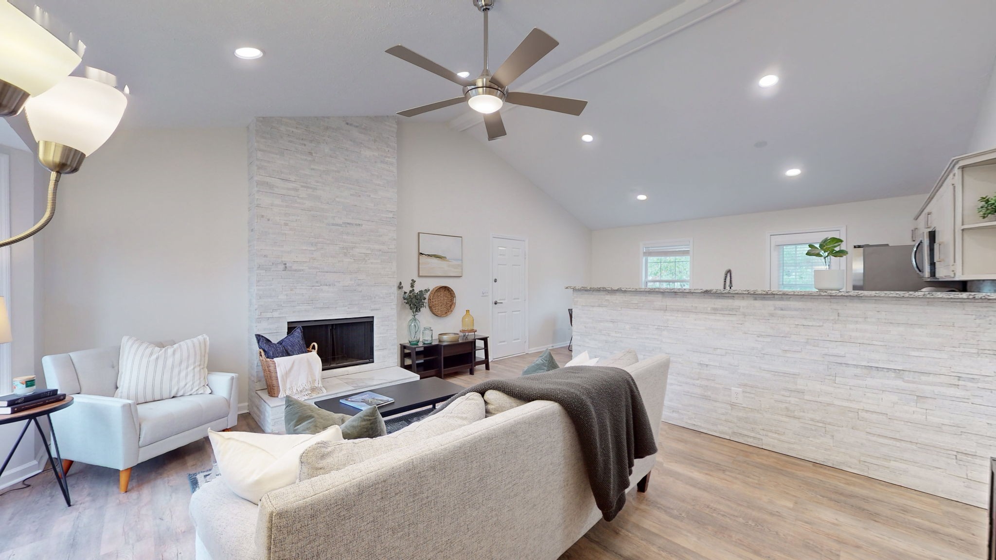 410 Shadylake Dr