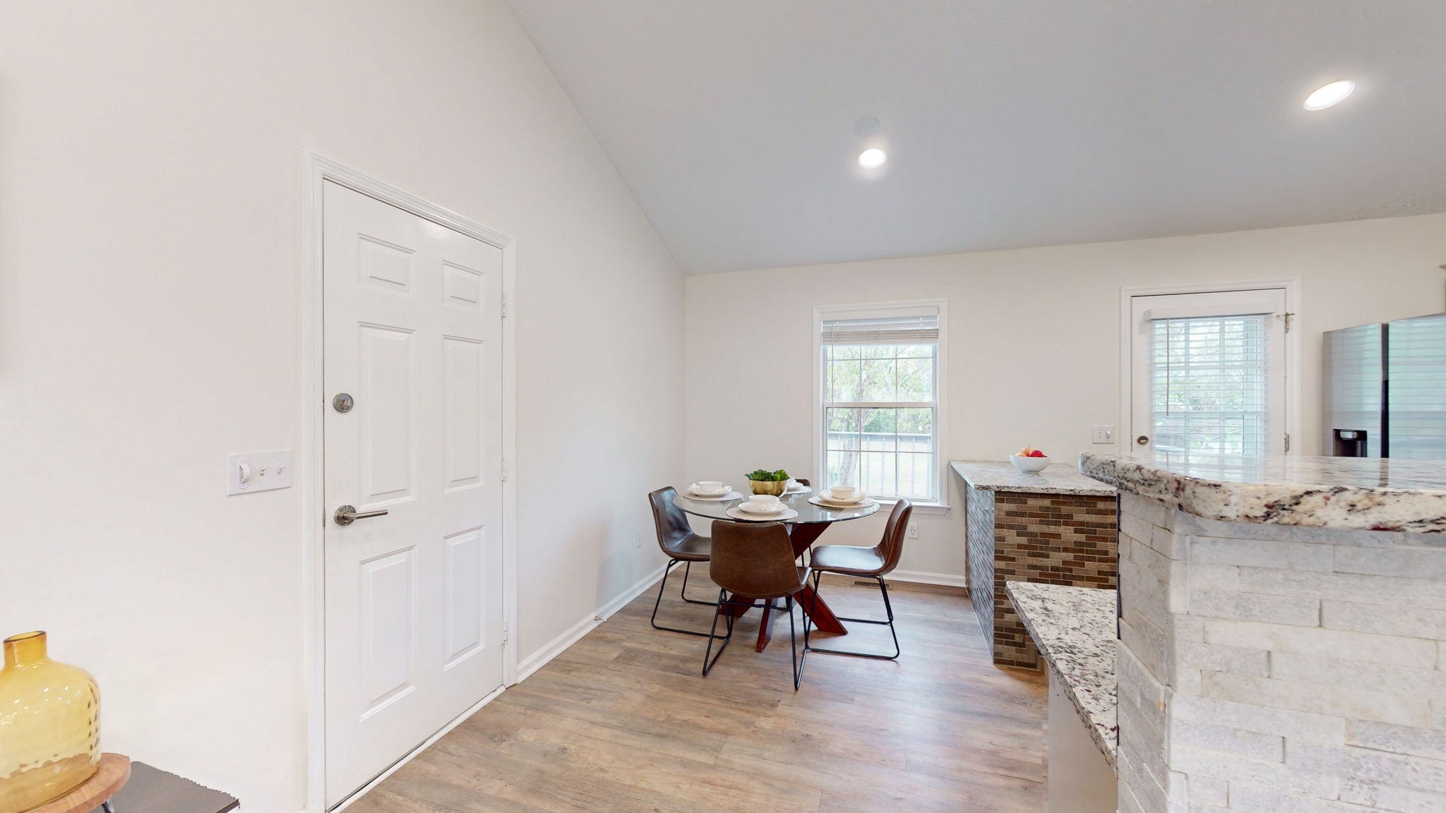 410 Shadylake Dr
