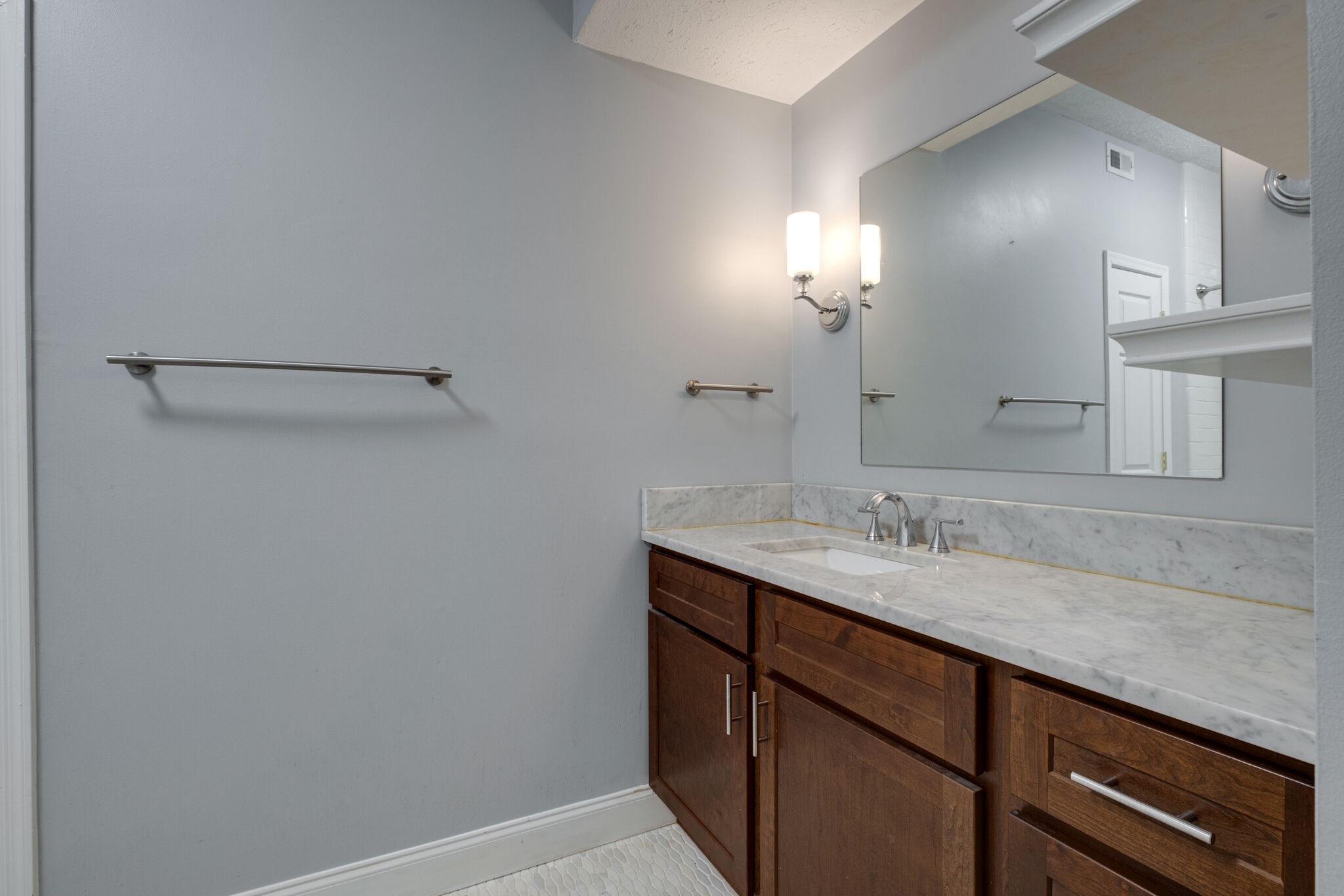 2025 Woodmont Blvd Unit: 231