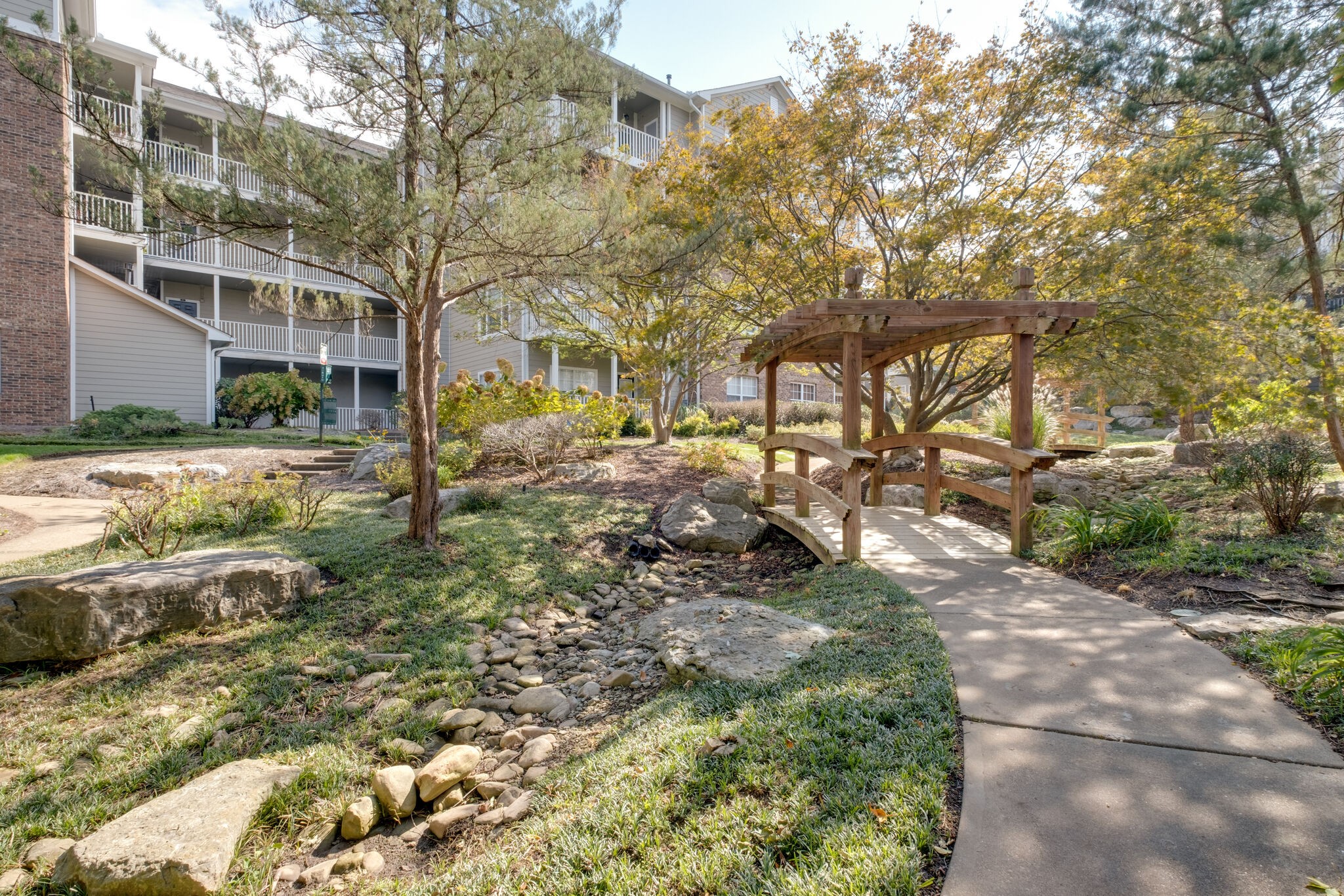 2025 Woodmont Blvd Unit: 231