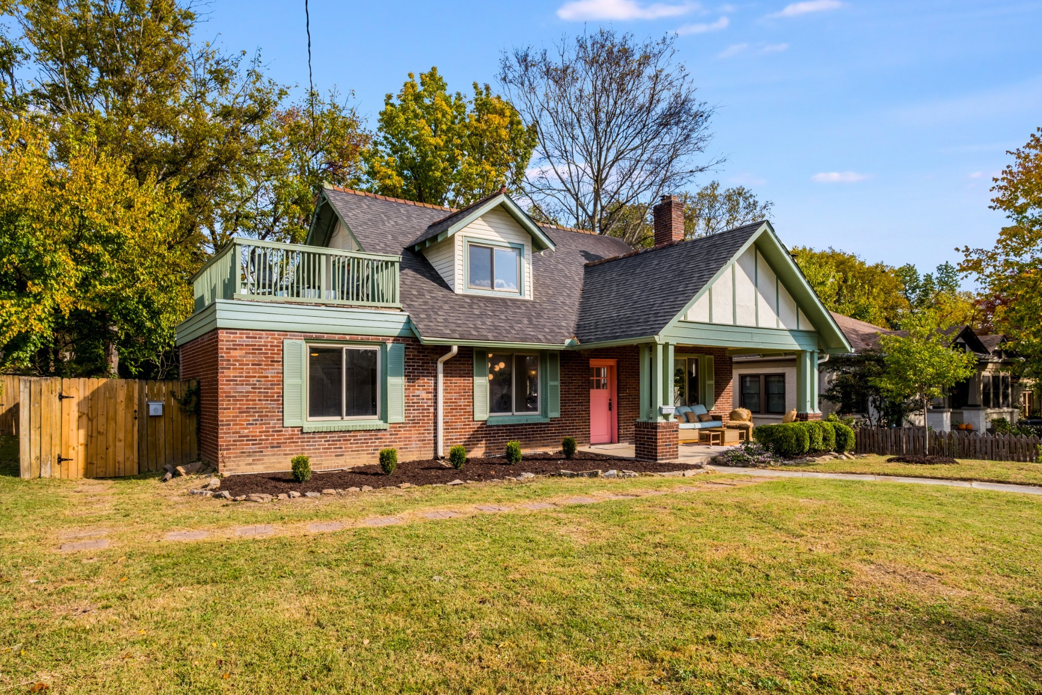 2109 Early Ave