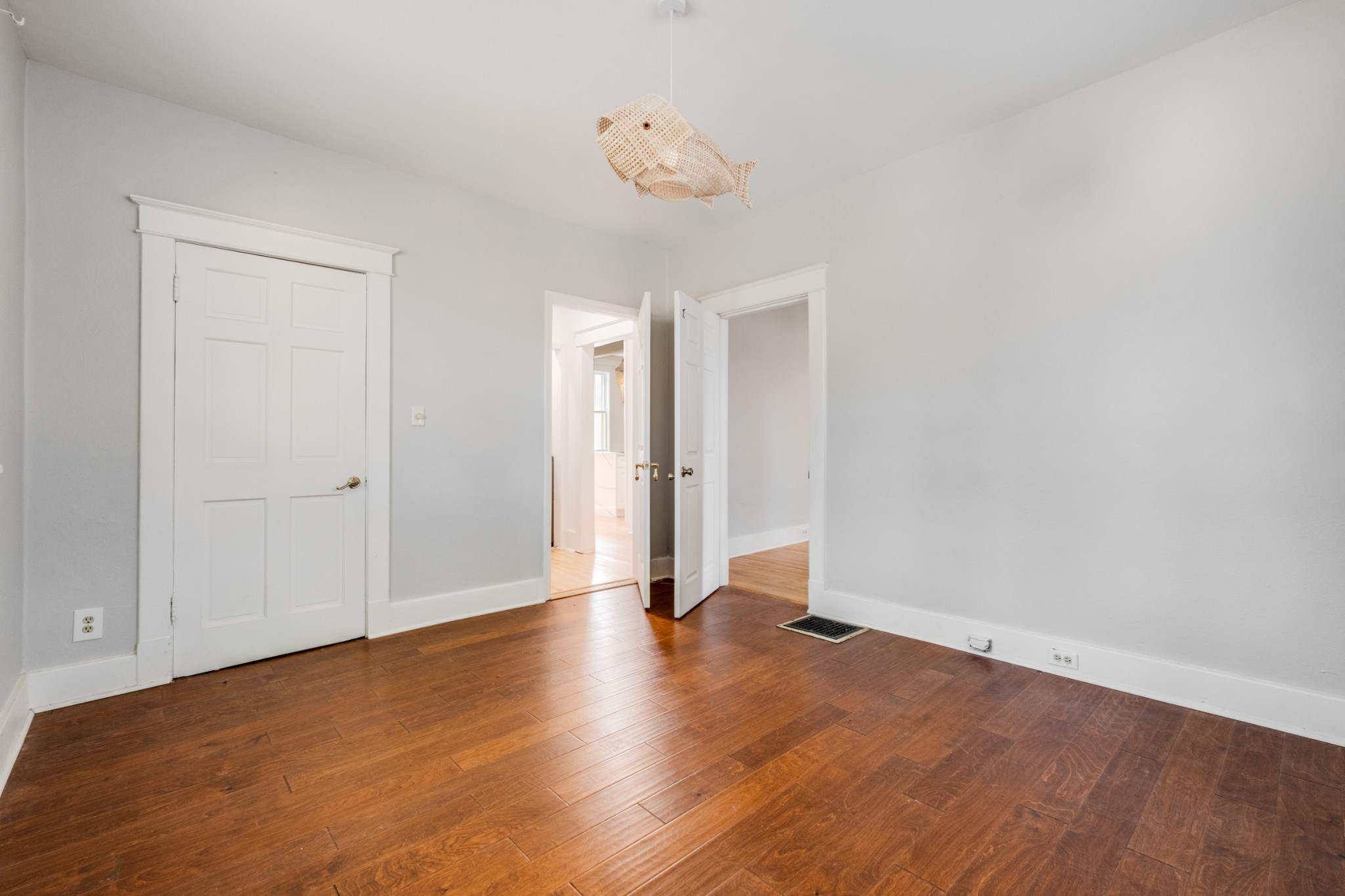 2109 Early Ave