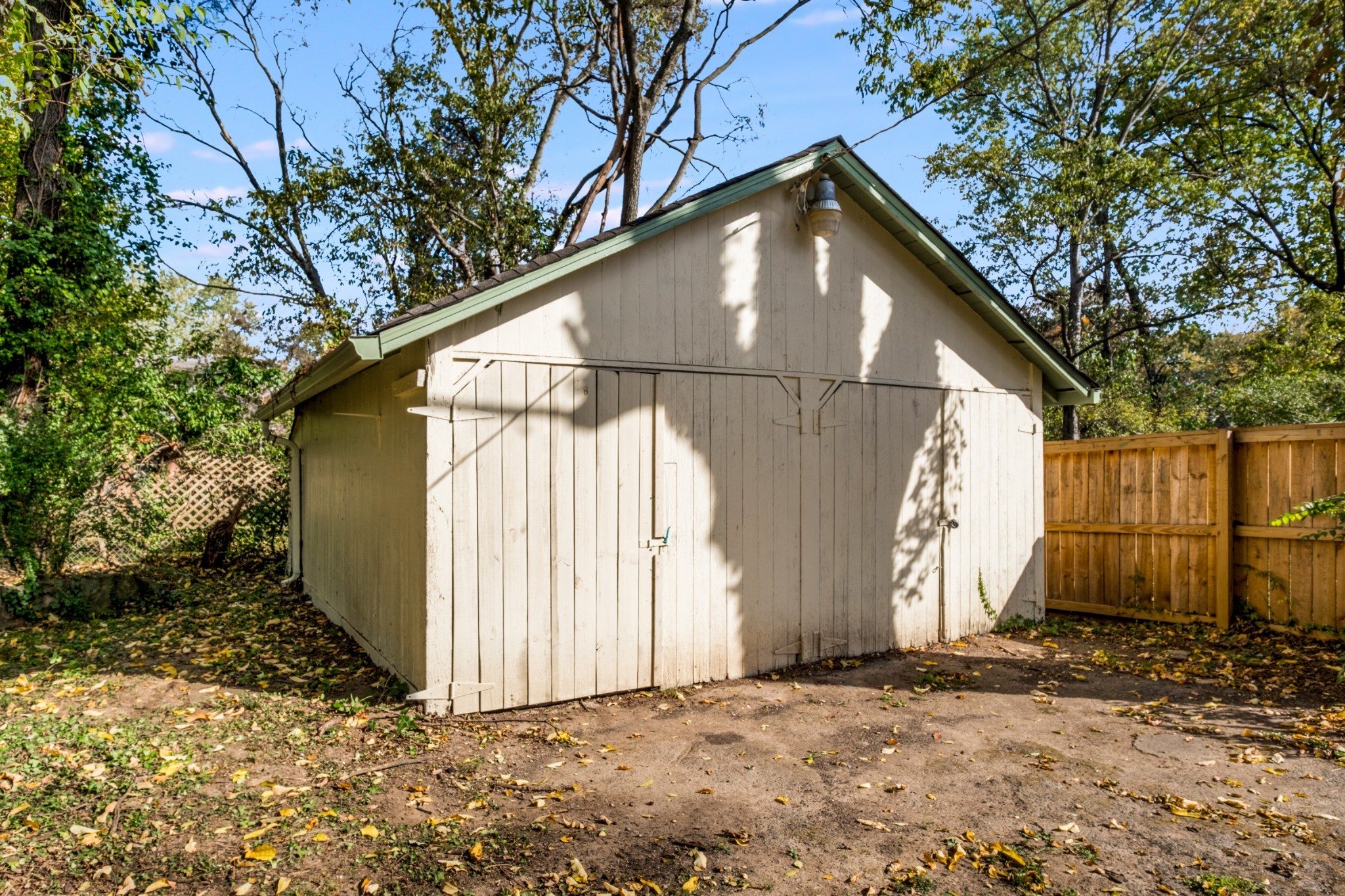 2109 Early Ave