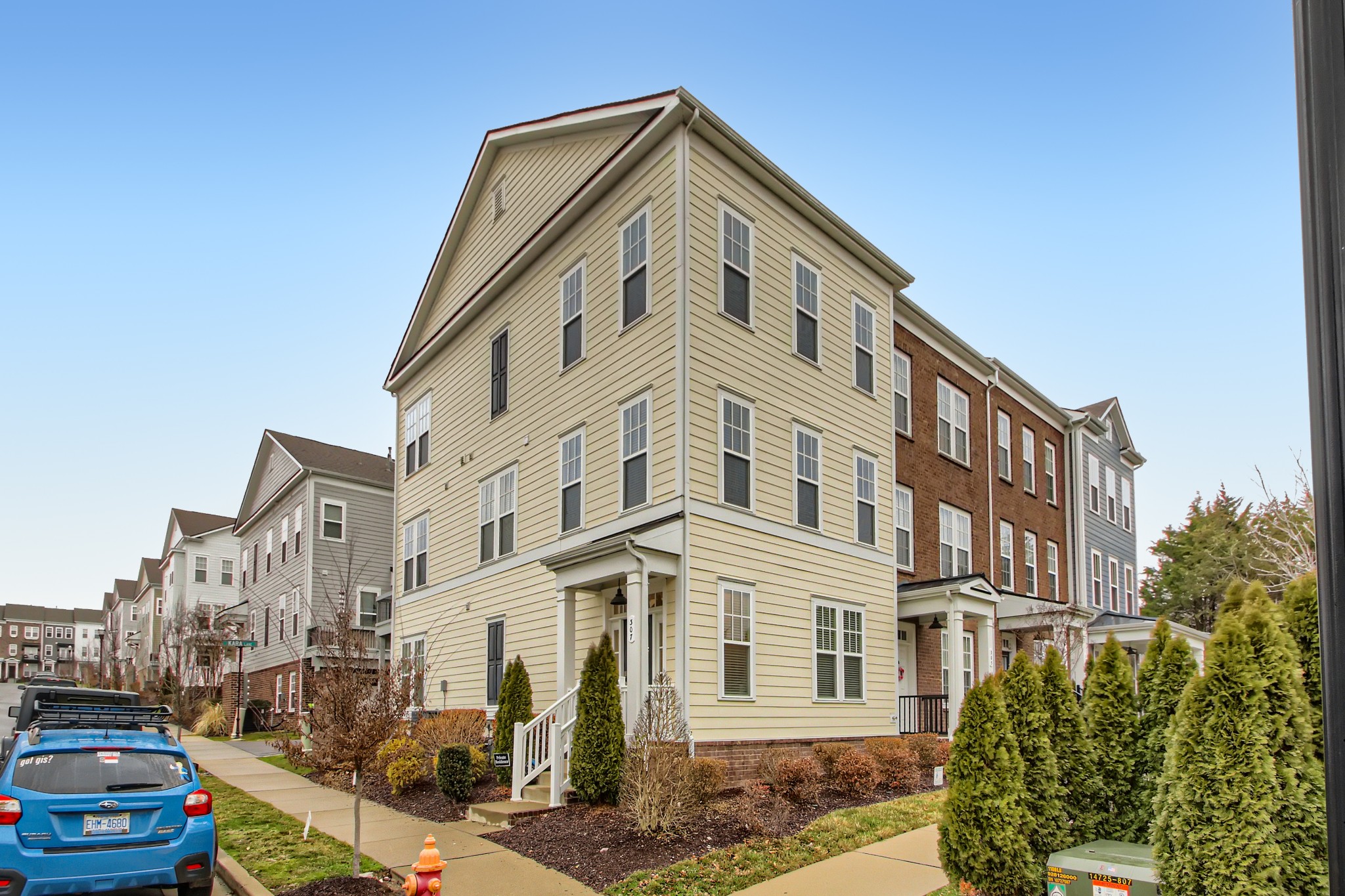 307 Kara Ln