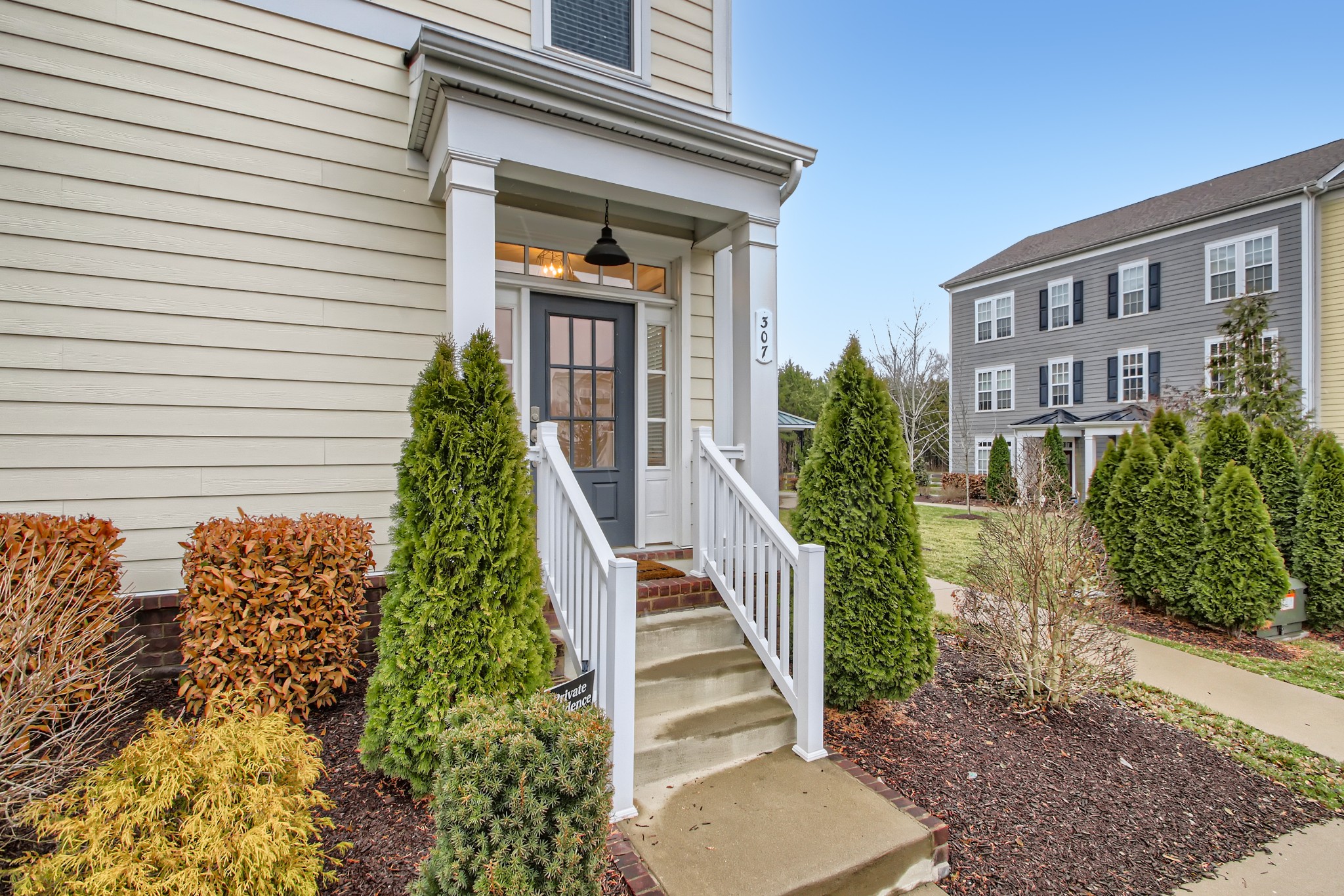 307 Kara Ln