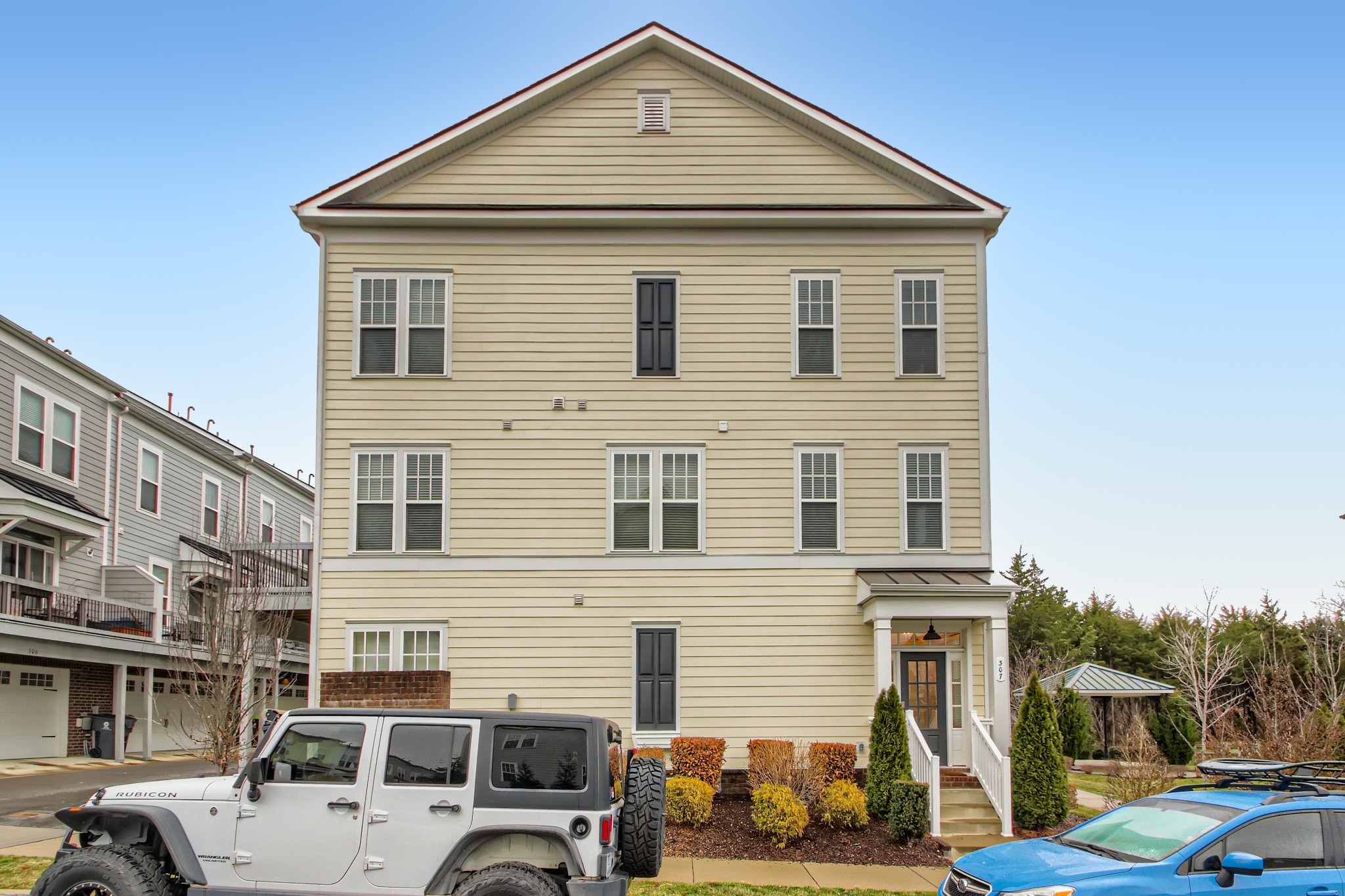 307 Kara Ln