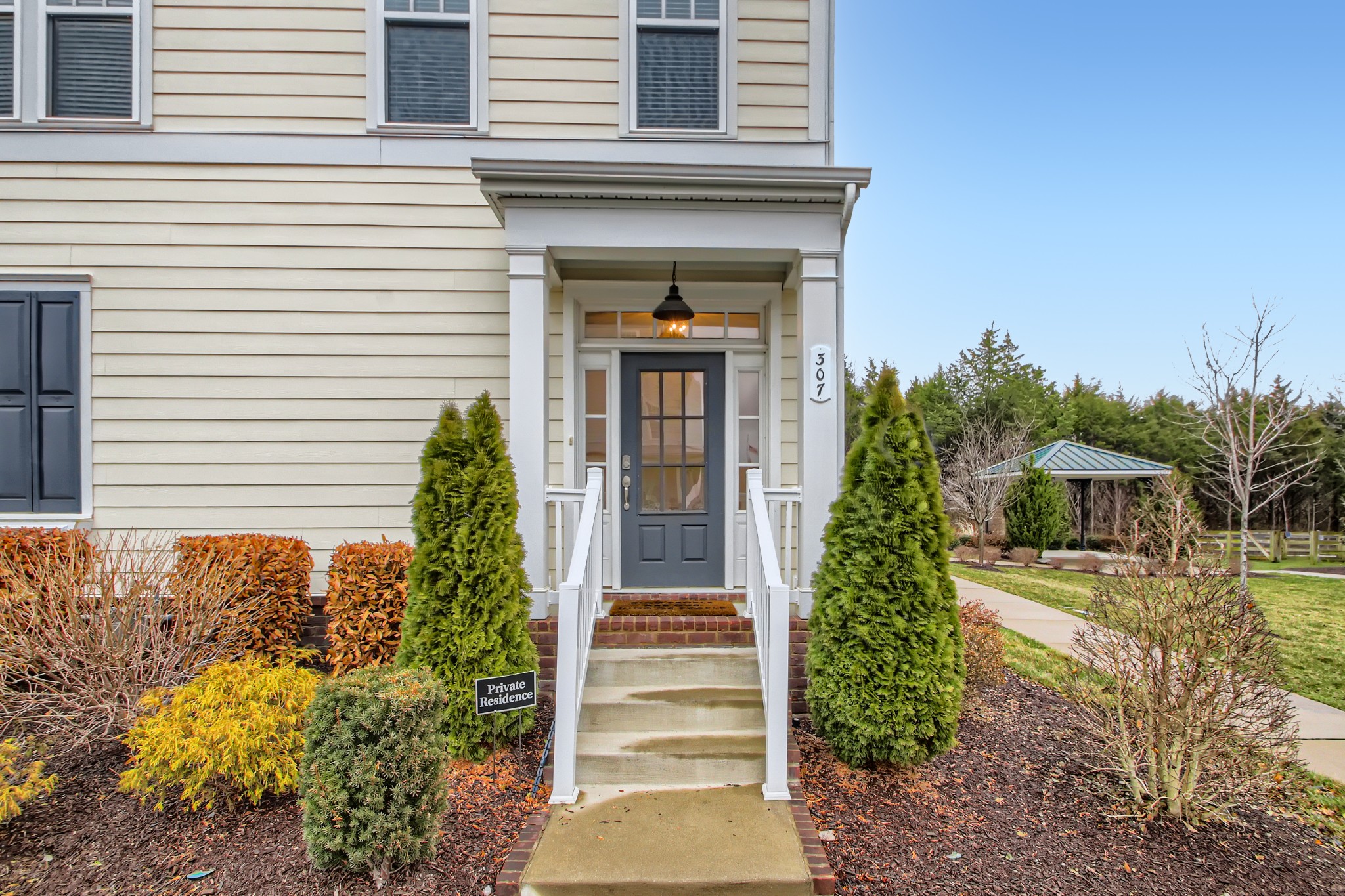307 Kara Ln