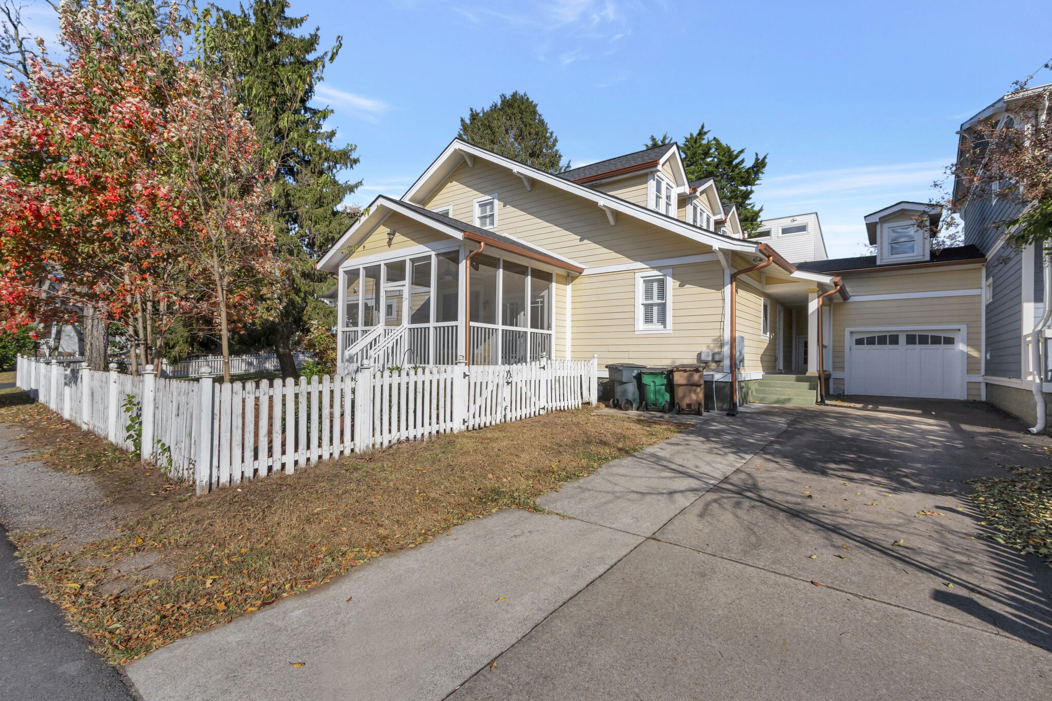 917 Knox Ave