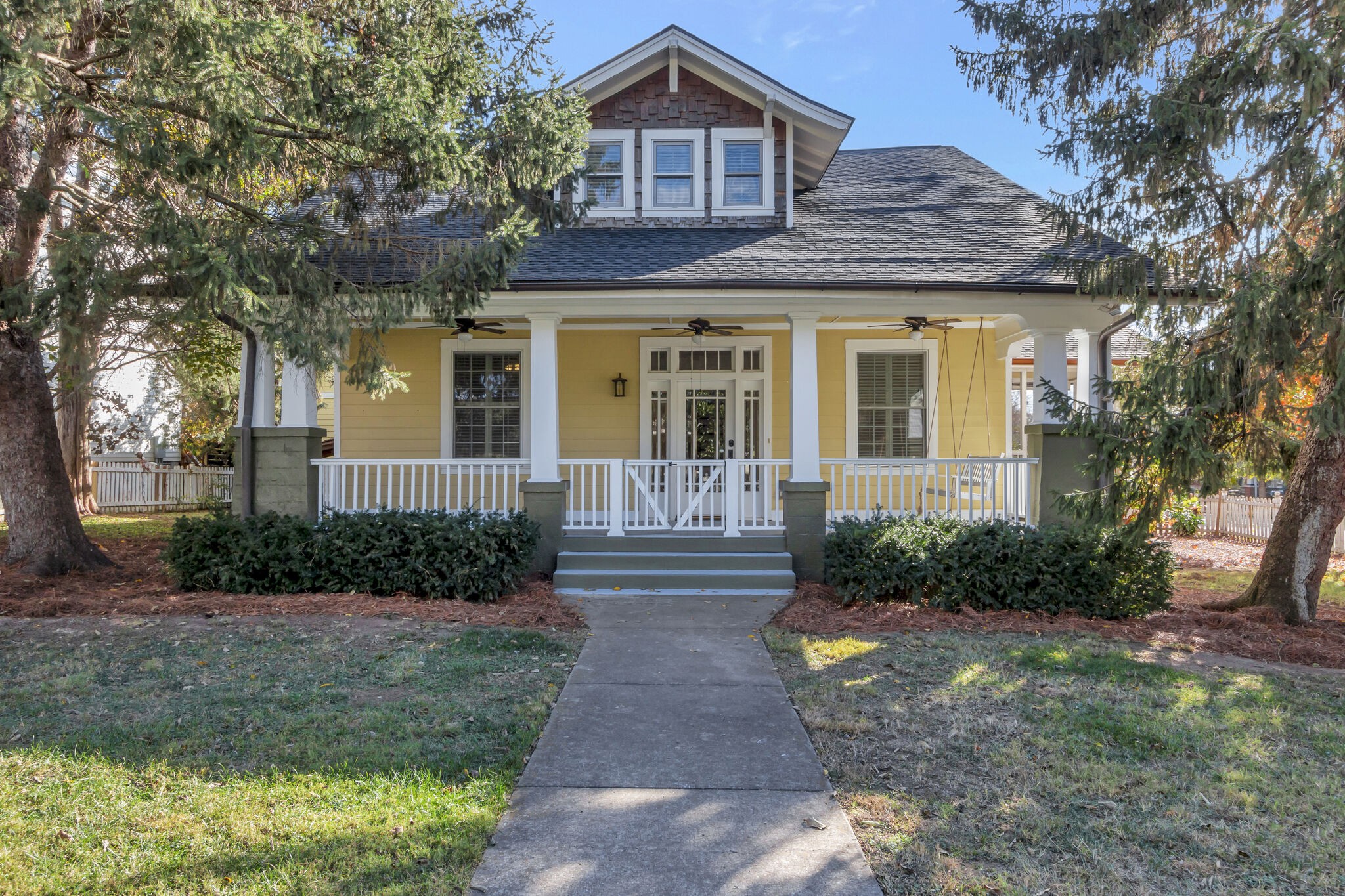 917 Knox Ave