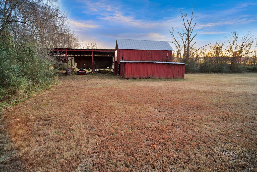 115 Foxland Dr