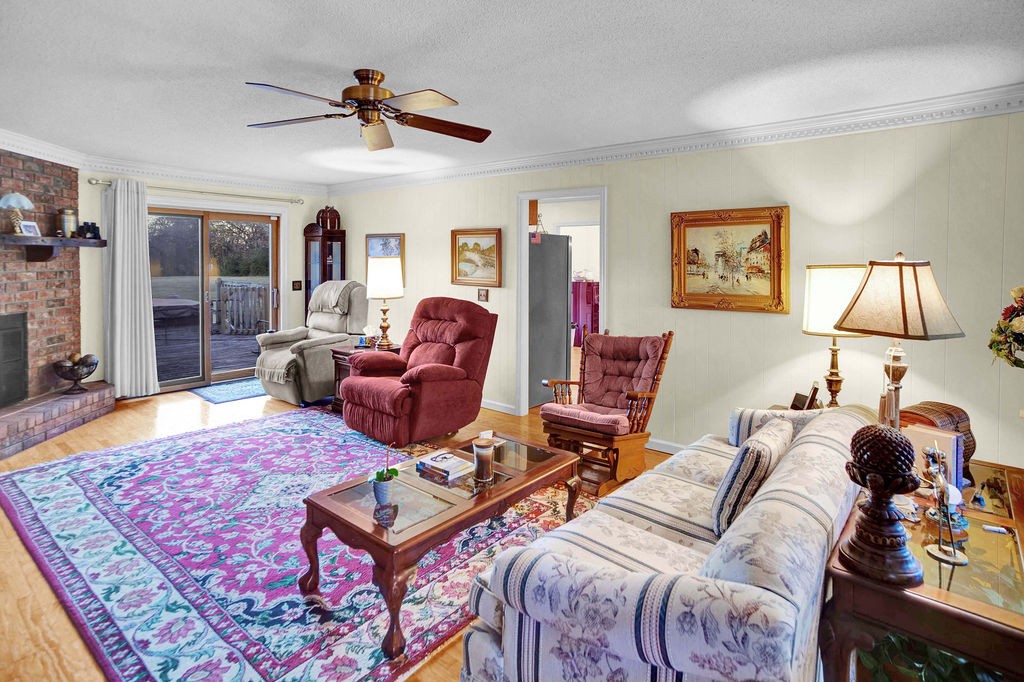 115 Foxland Dr